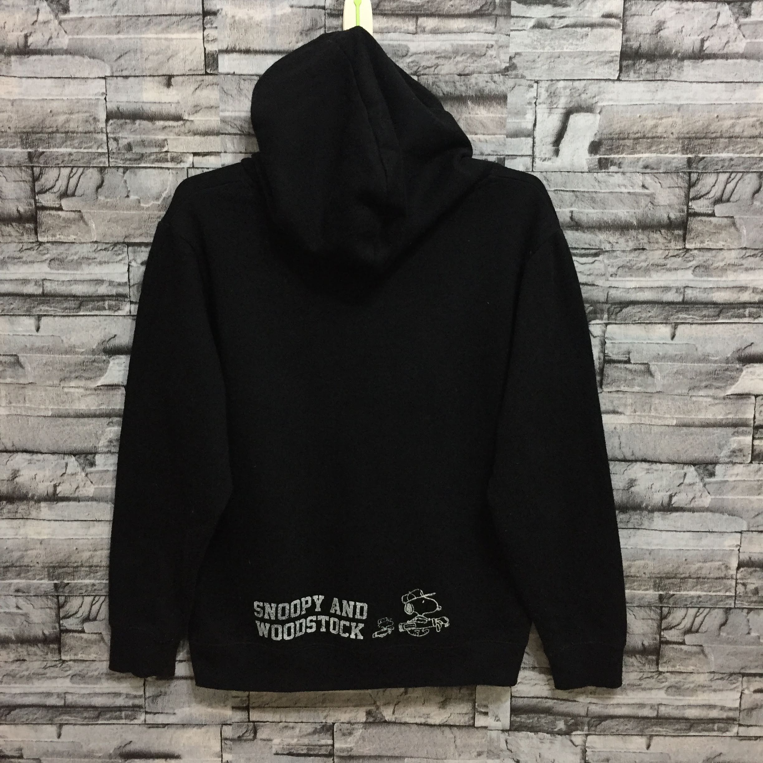 Peanuts Vintage Peanuts hoodie snoopy and woodstock big logo Size US M / EU 48-50 / 2 - 7 Thumbnail