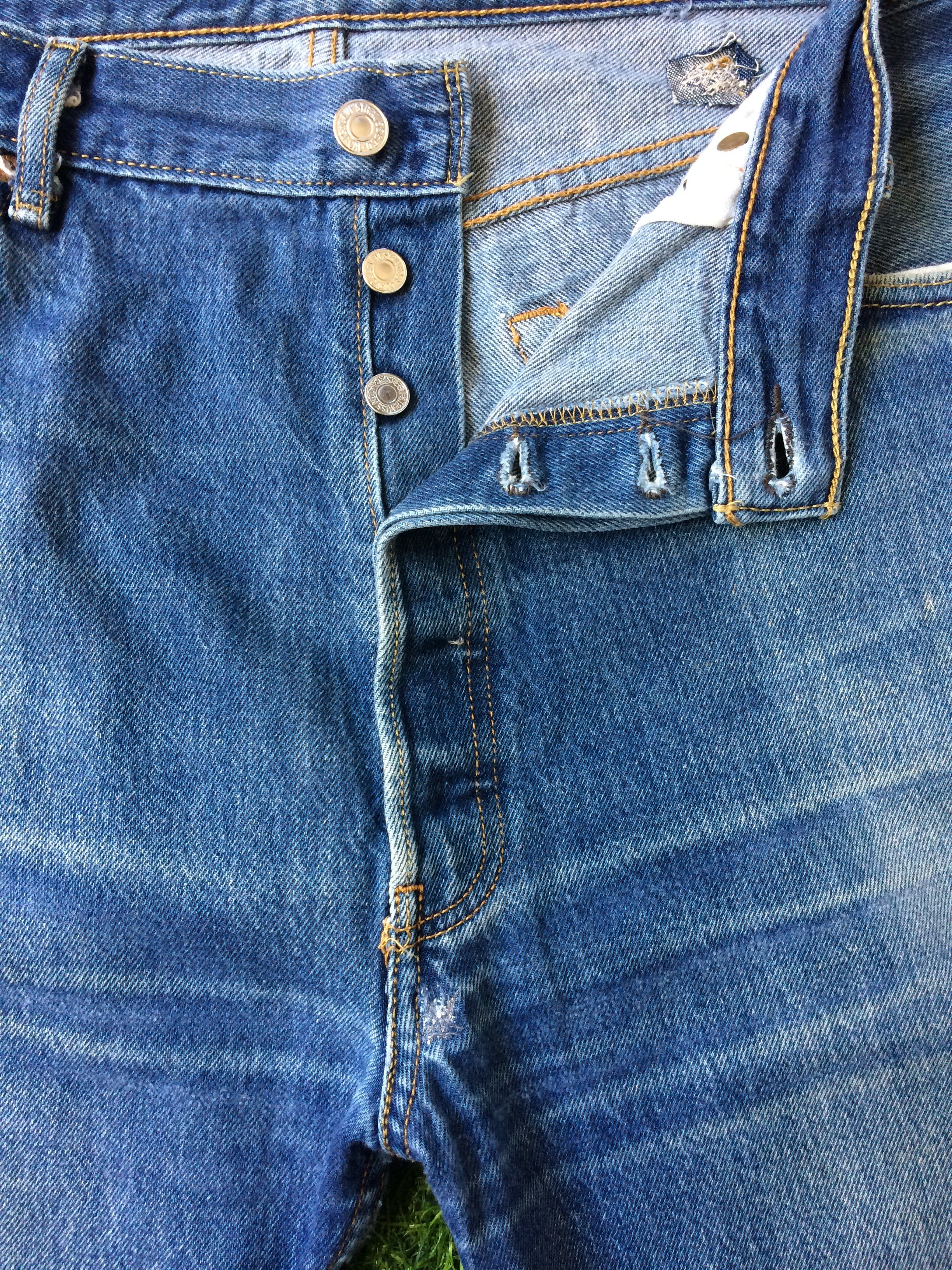 Levi's Distressed Levis 501 Medium Wash Jeans #B-448 Size US 37 - 3 Thumbnail