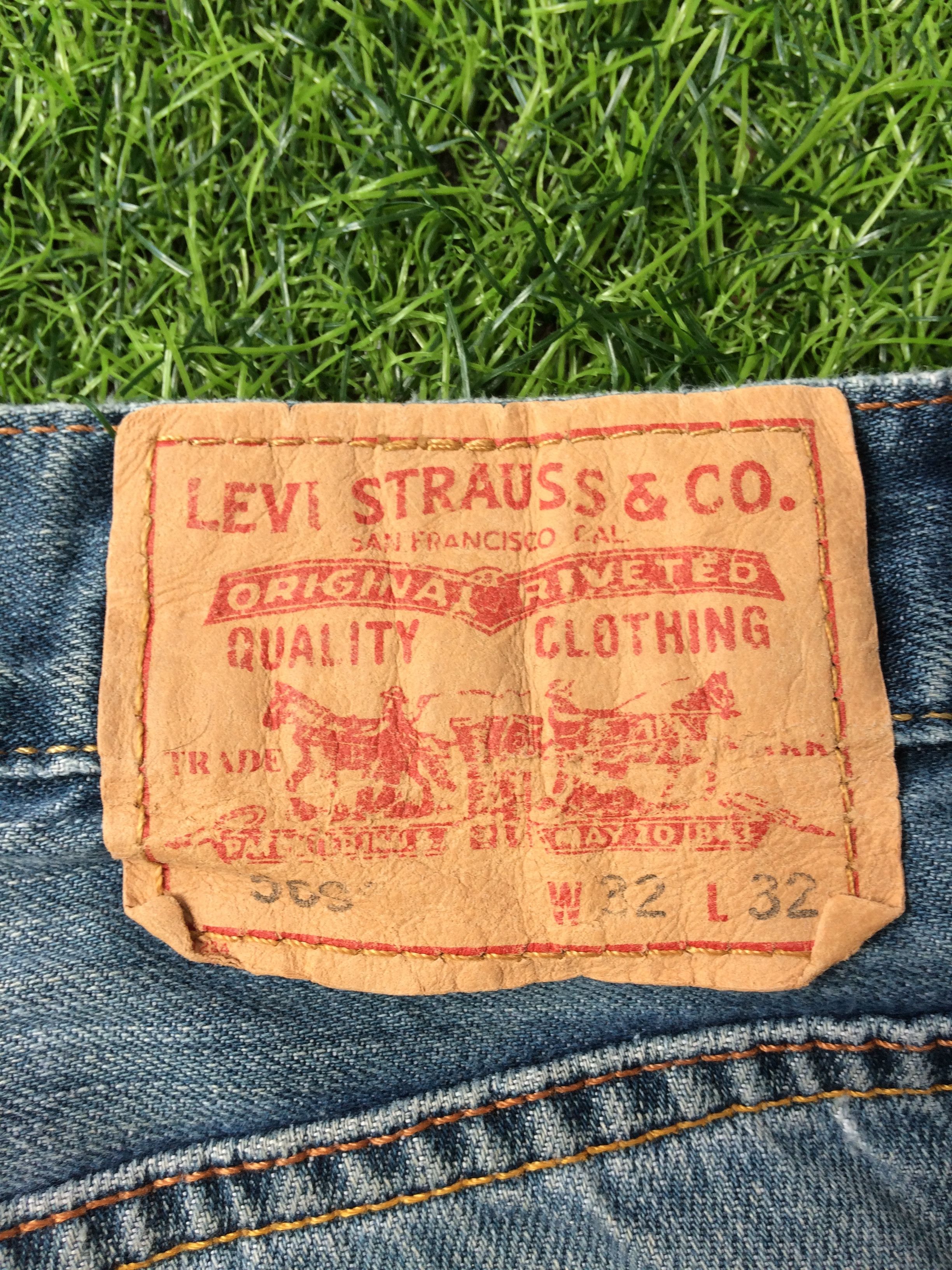 Levi's Vintage Distressed Levi's 569 Dirty Ripped Jeans #B-534 Size US 31 - 11 Thumbnail