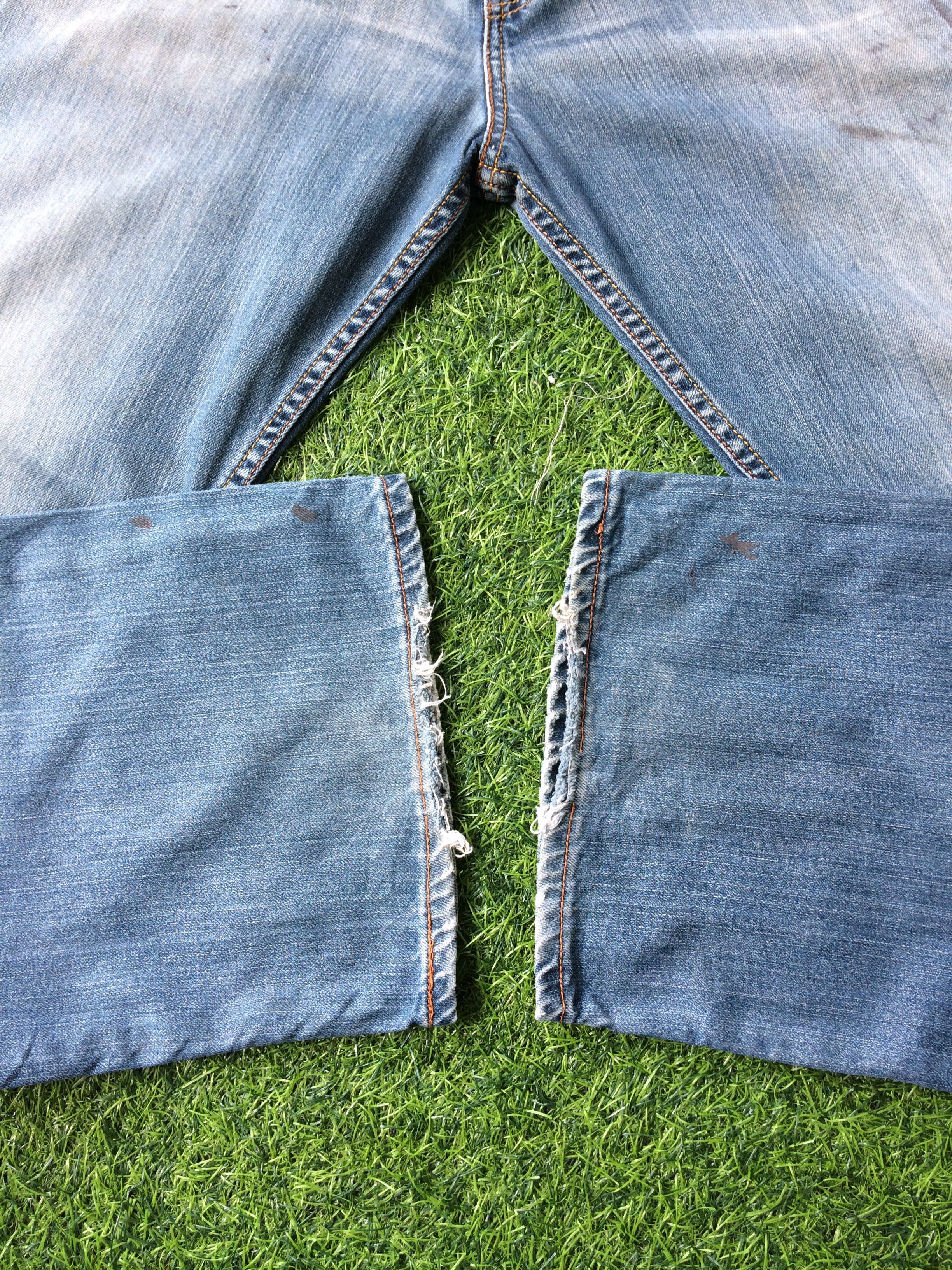 Levi's Vintage Distressed Levi's 569 Dirty Ripped Jeans #B-534 Size US 31 - 5 Thumbnail