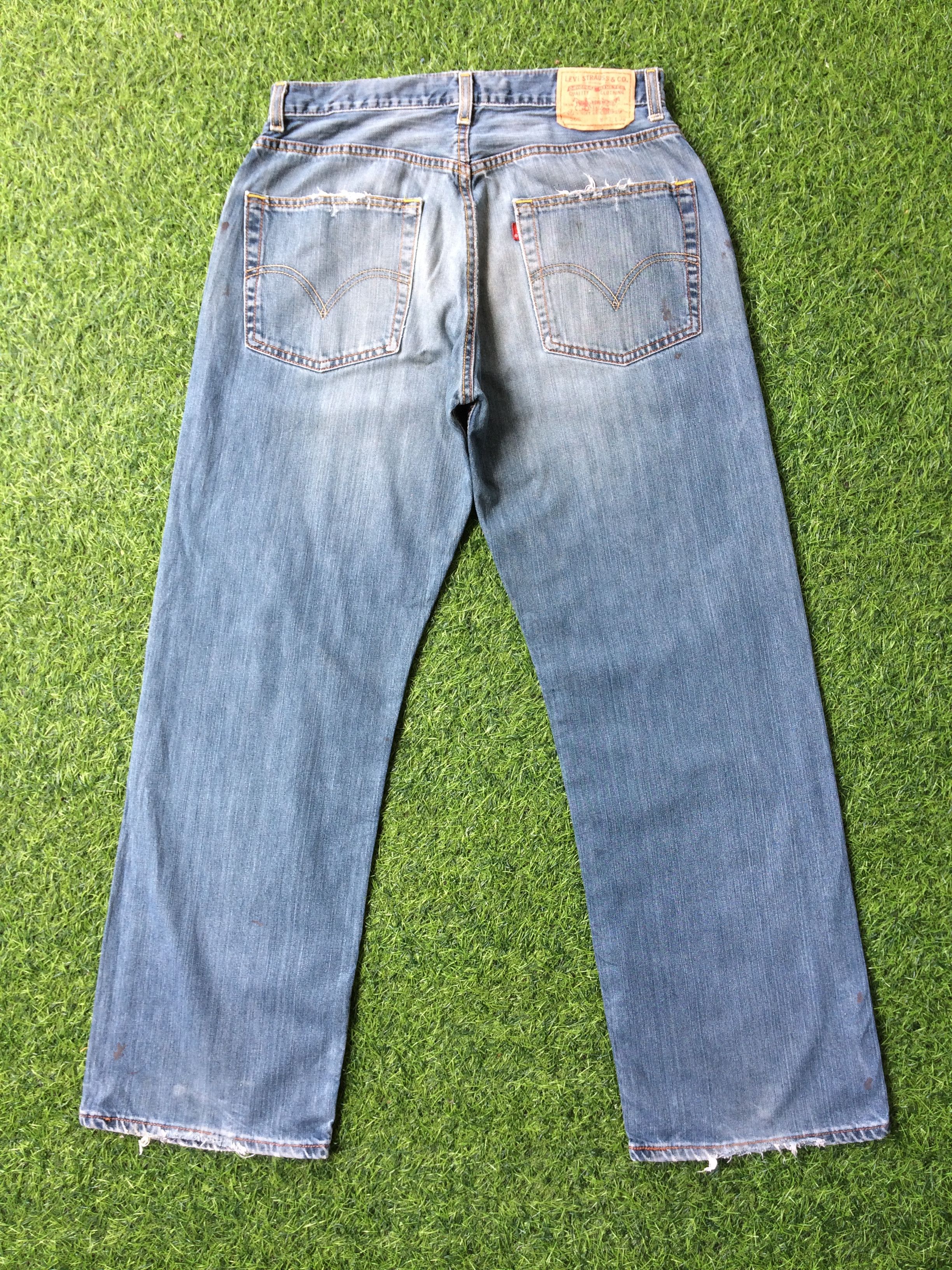 Levi's Vintage Distressed Levi's 569 Dirty Ripped Jeans #B-534 Size US 31 - 2 Thumbnail