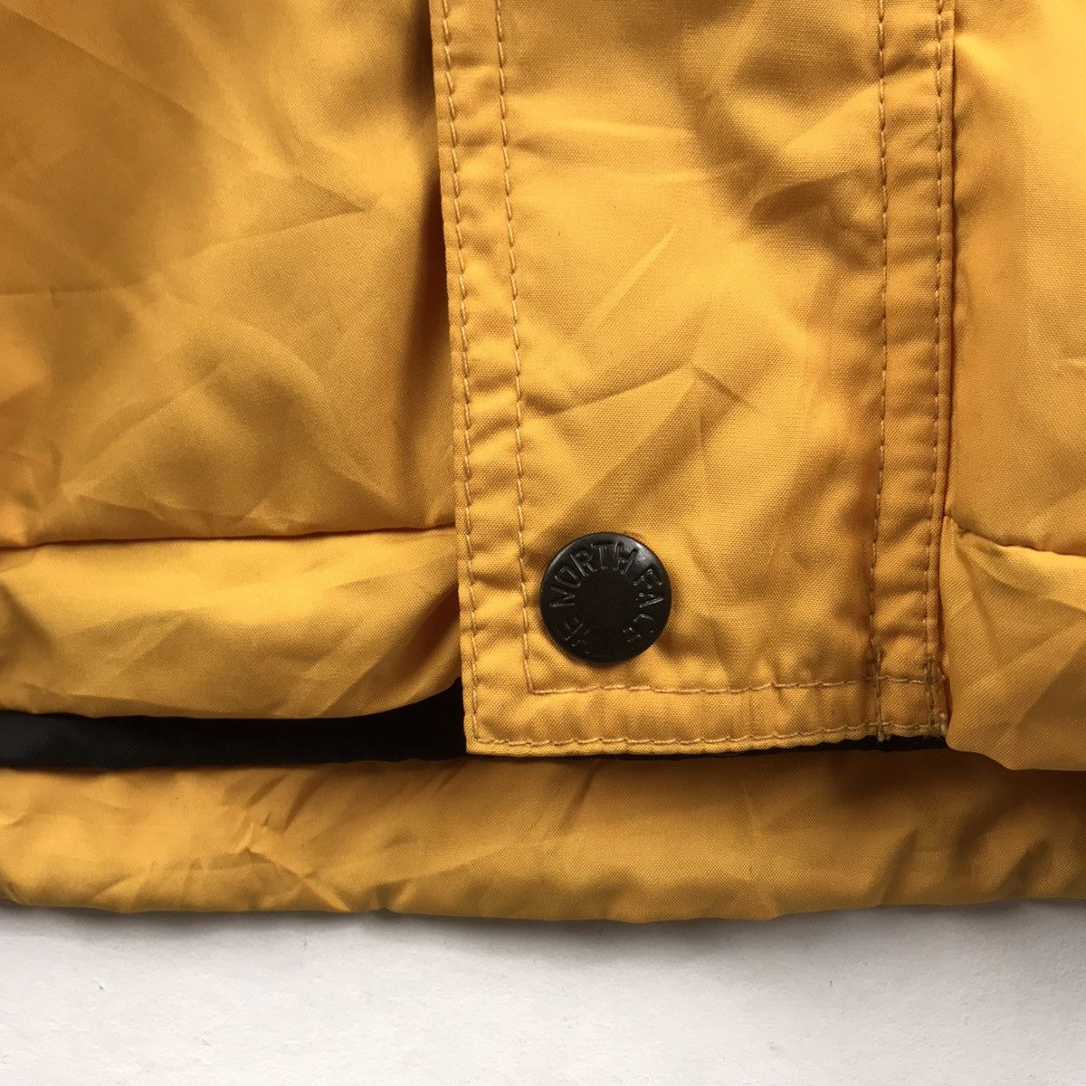 The North Face THE NORTH FACE Hommes T Grands Outdoor Yellow Black Jacket Size US XXL / EU 58 / 5 - 5 Thumbnail