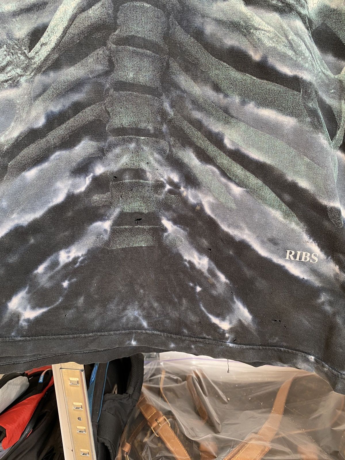 Vintage Vintage Ribs Skull Tie Dye Skull Trashed T-shirt Size US L / EU 52-54 / 3 - 3 Thumbnail
