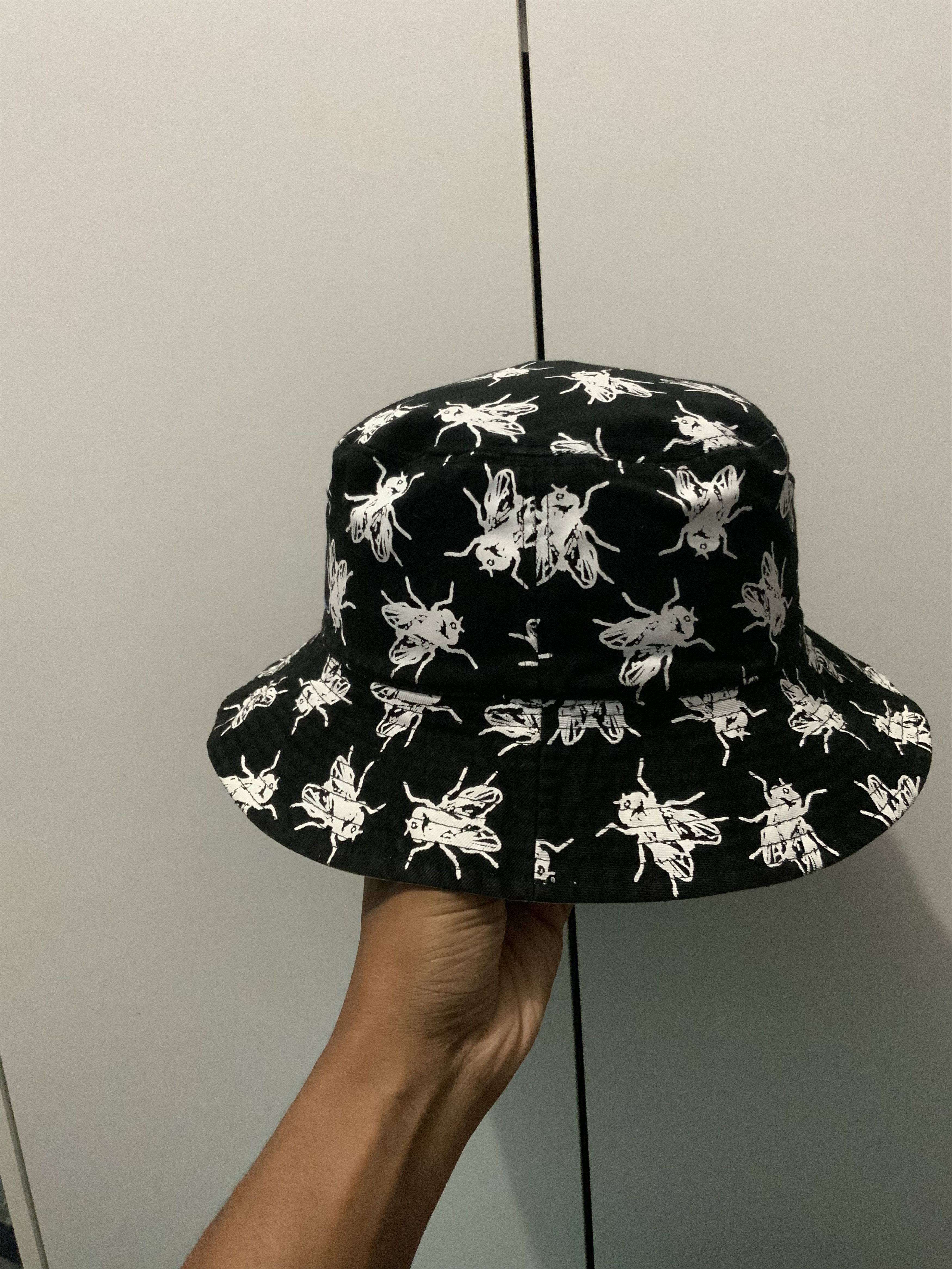 Japanese Brand Burning the Register by stbk Reversible Bucket Hat Size ONE SIZE - 12 Thumbnail