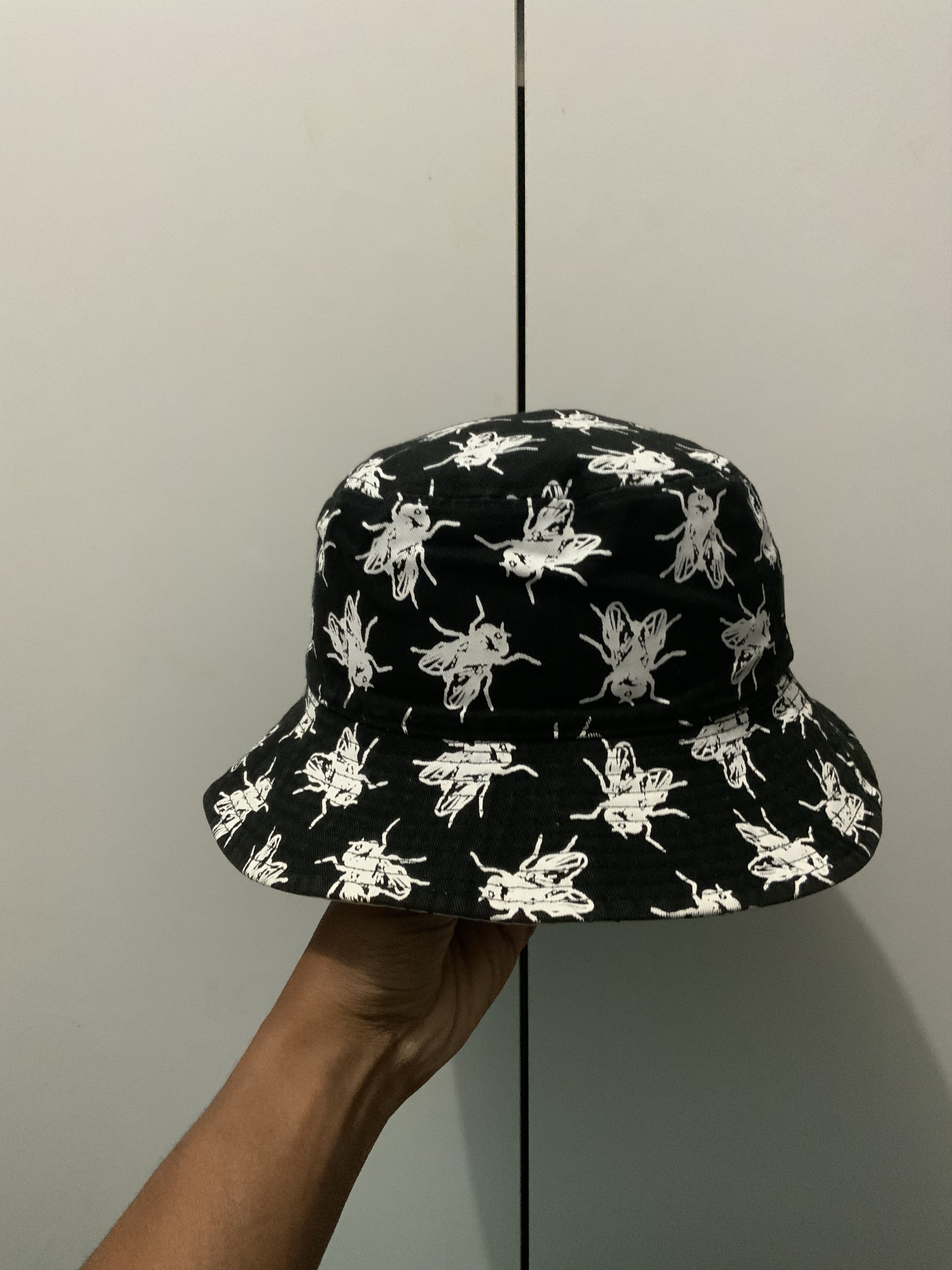 Japanese Brand Burning the Register by stbk Reversible Bucket Hat Size ONE SIZE - 10 Thumbnail