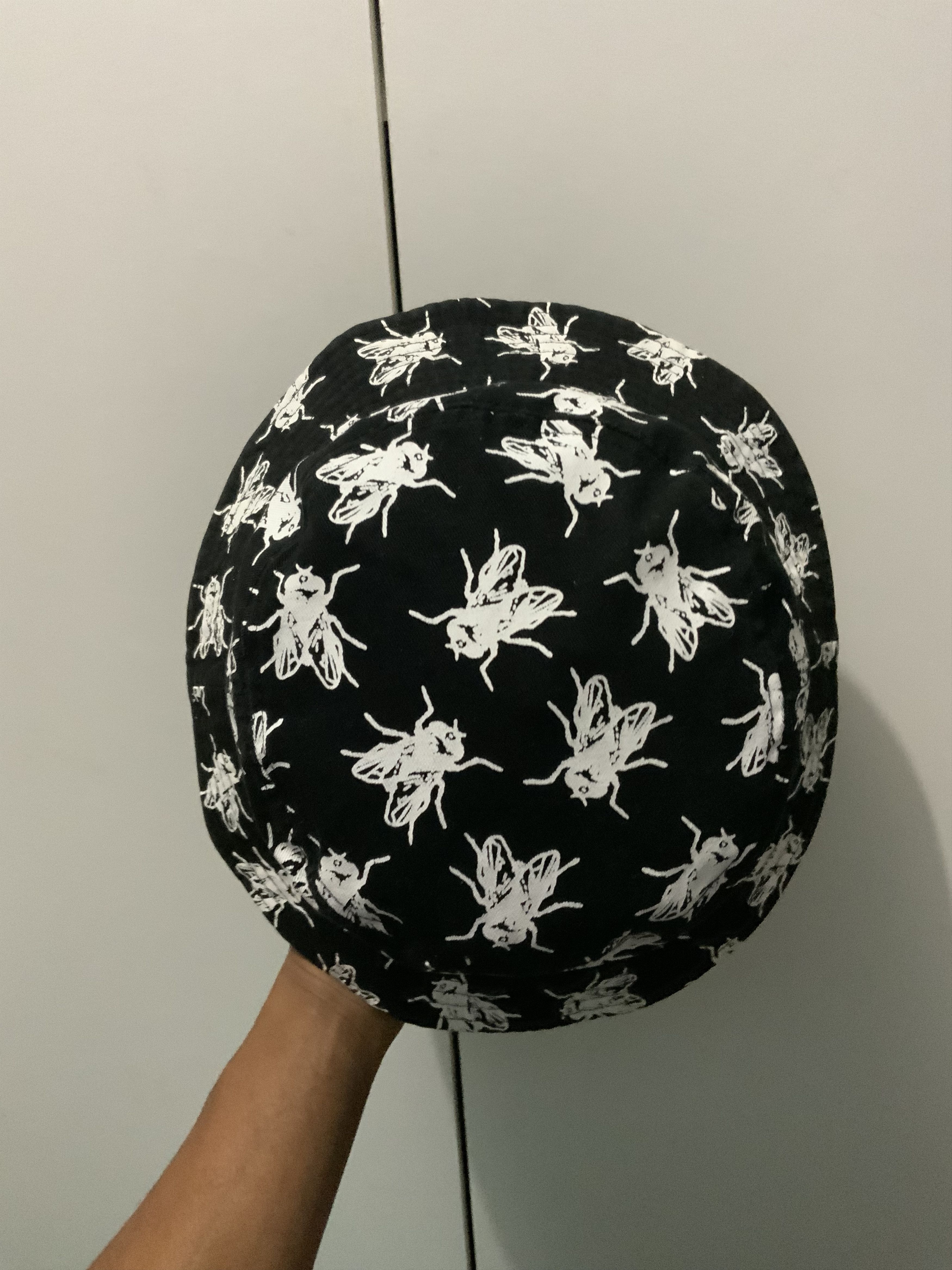 Japanese Brand Burning the Register by stbk Reversible Bucket Hat Size ONE SIZE - 3 Thumbnail