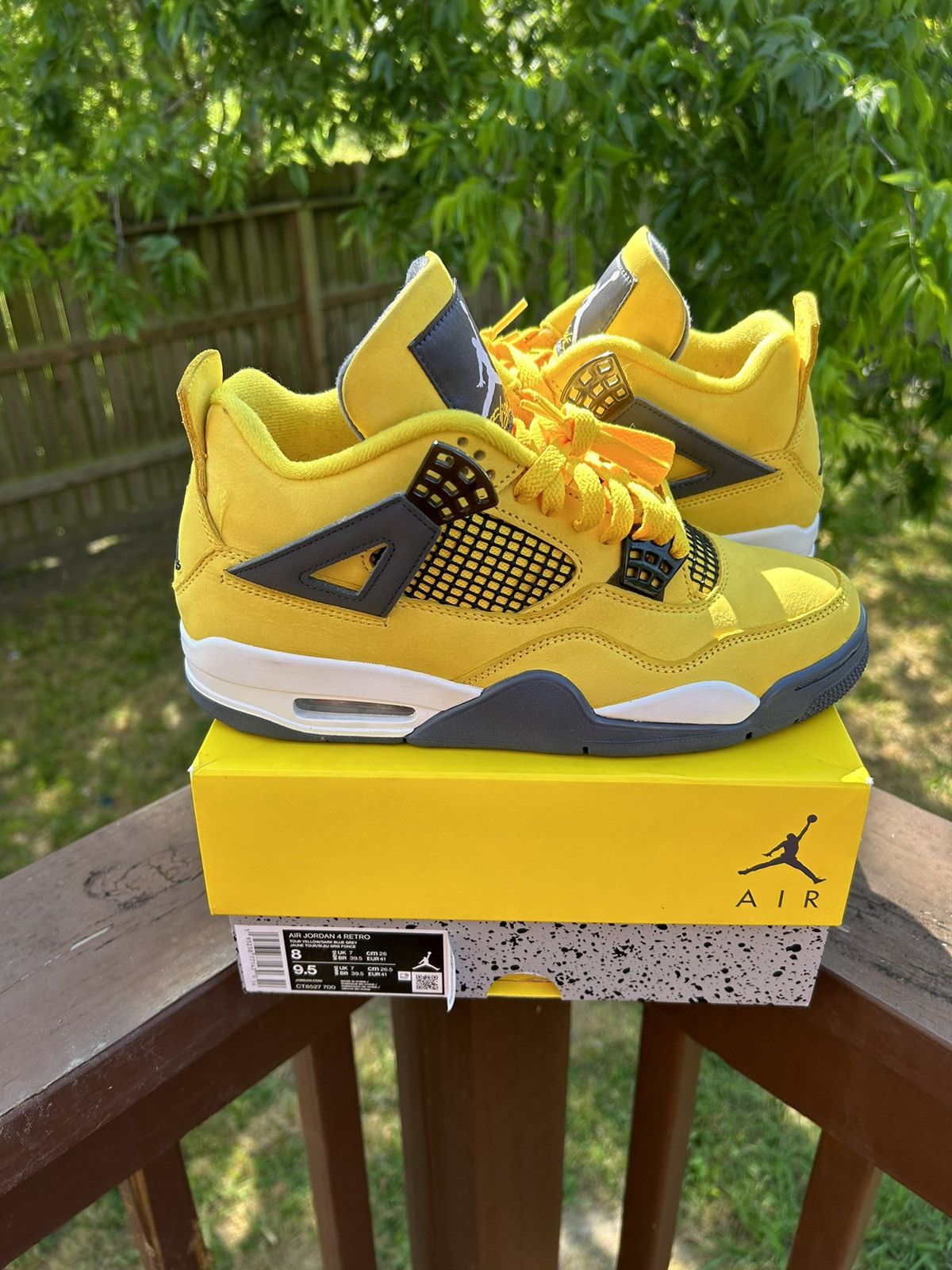 Jordan 4 Lightning