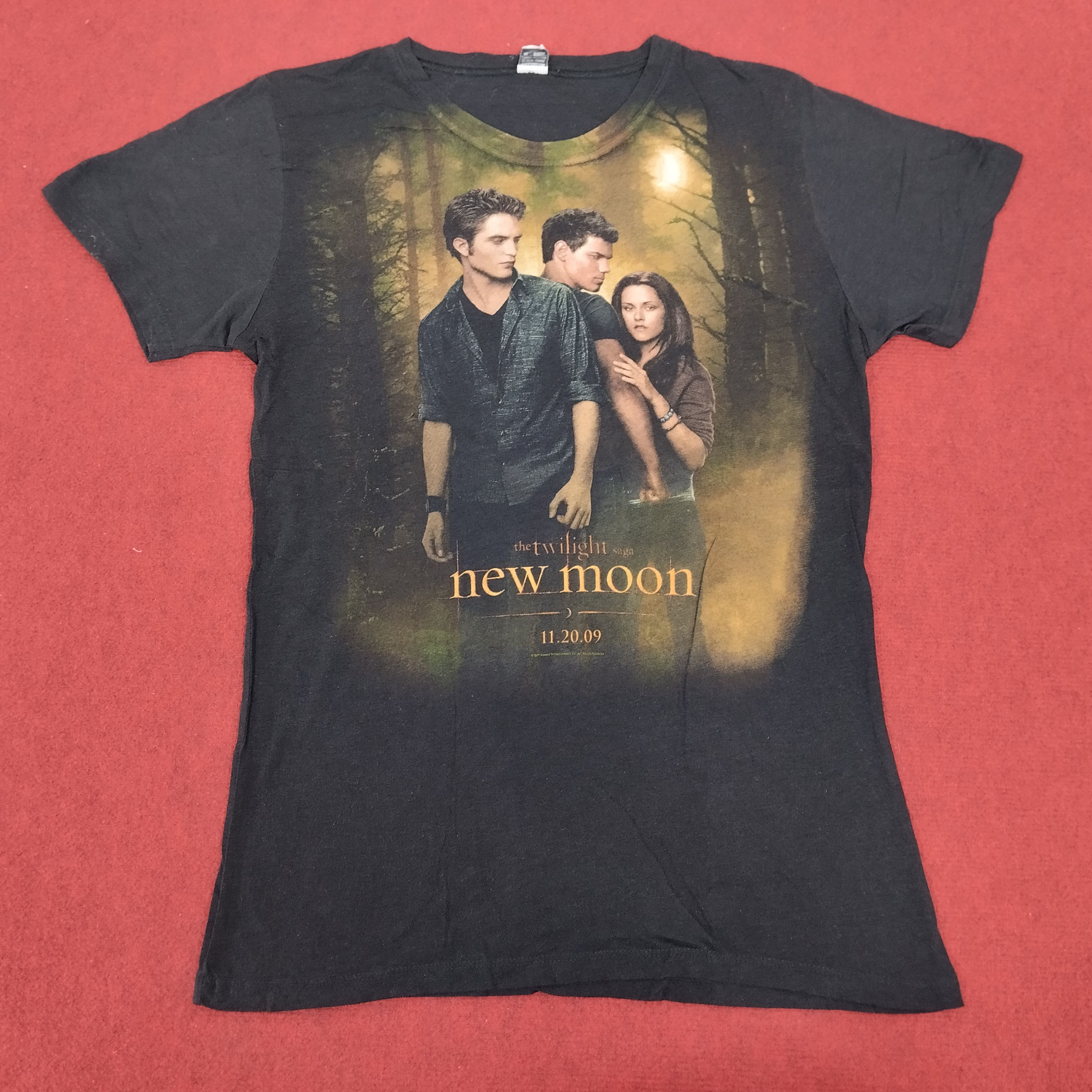The Twilight New Moon Vampires Movie Vintage Tshirt