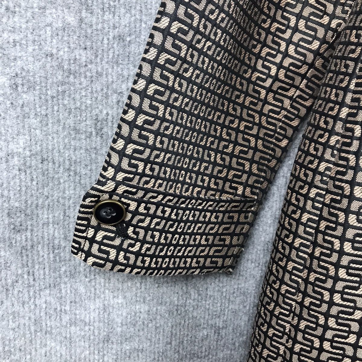 Caravan Japanese fashion jacket