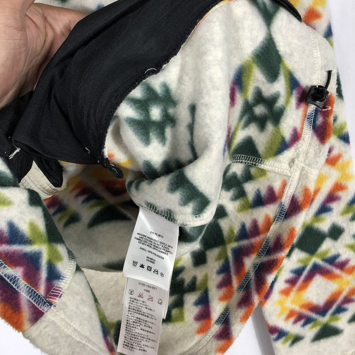 Columbia × Vintage Rare Vintage Columbia Native Aztec Winter Fleece Jacket Size US S / EU 44-46 / 1 - 11 Thumbnail