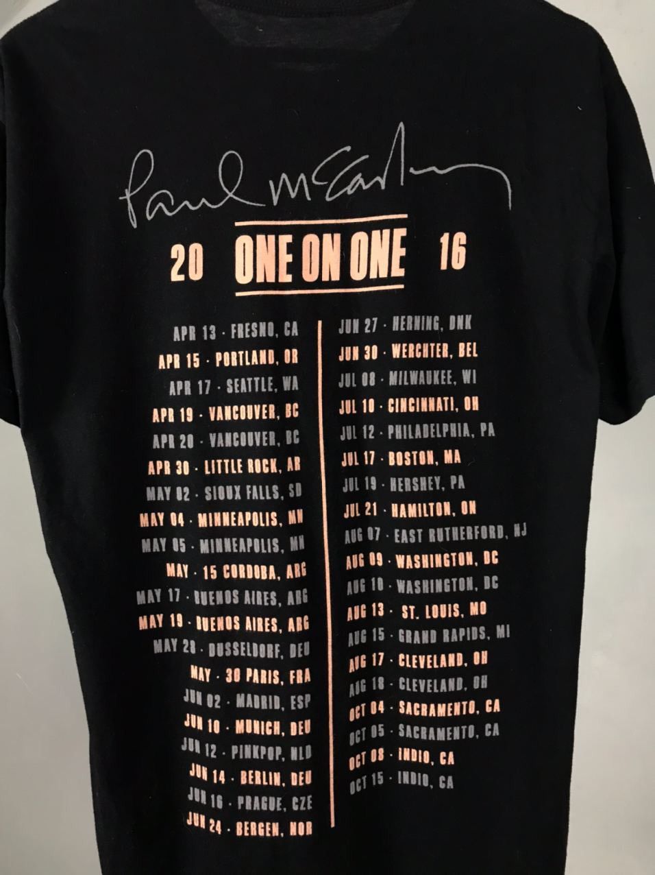 Band Tees Paul McCartney vintage band tour tee Size US M / EU 48-50 / 2 - 6 Thumbnail