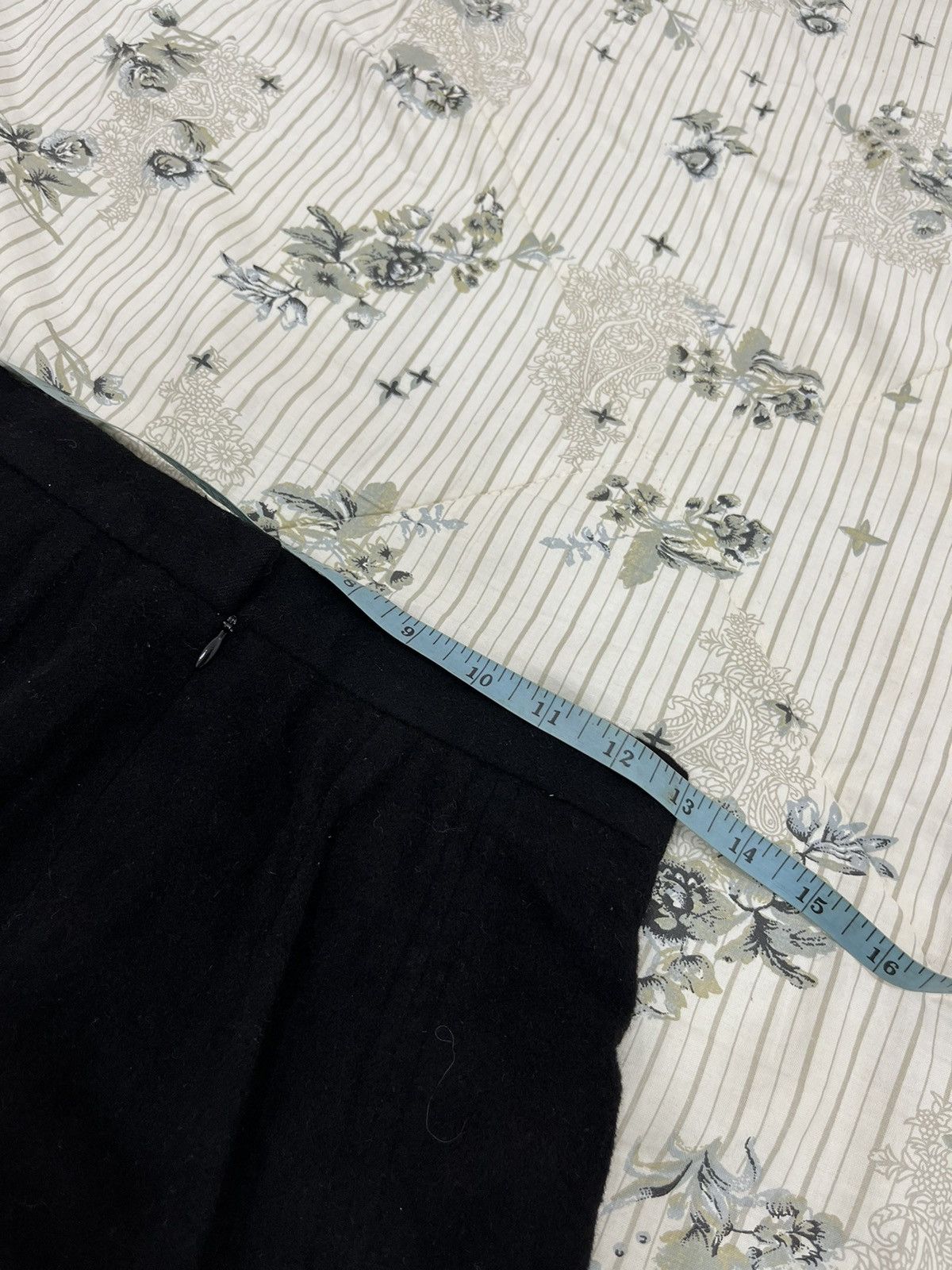 Burberry (D). VINTAGE BURBERRYS SKIRTS Size 26" / US 2 / IT 38 - 13 Thumbnail
