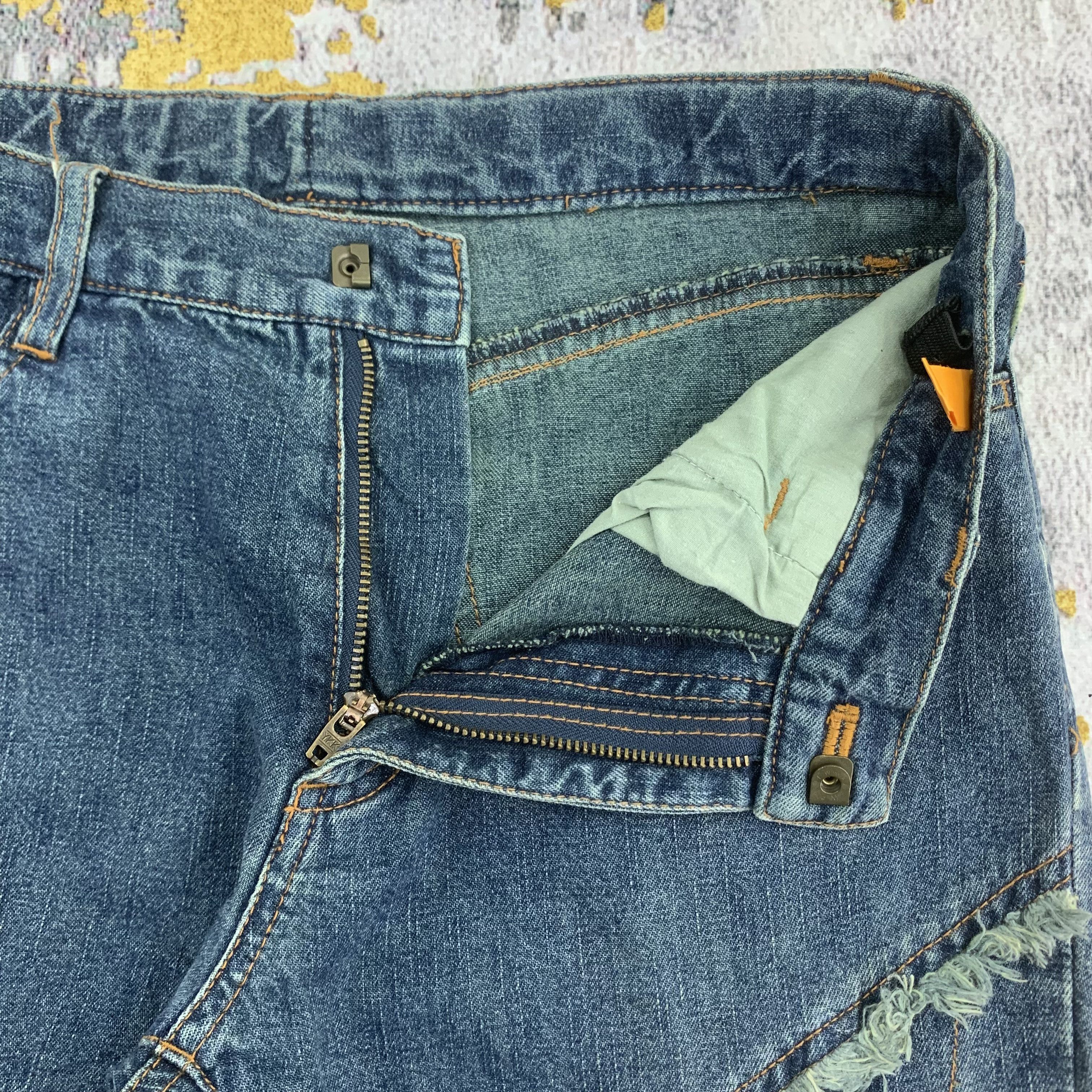 Japanese Brand Flared Blue Jeans Distressed Denim Size US 26 / EU 42 - 3 Thumbnail