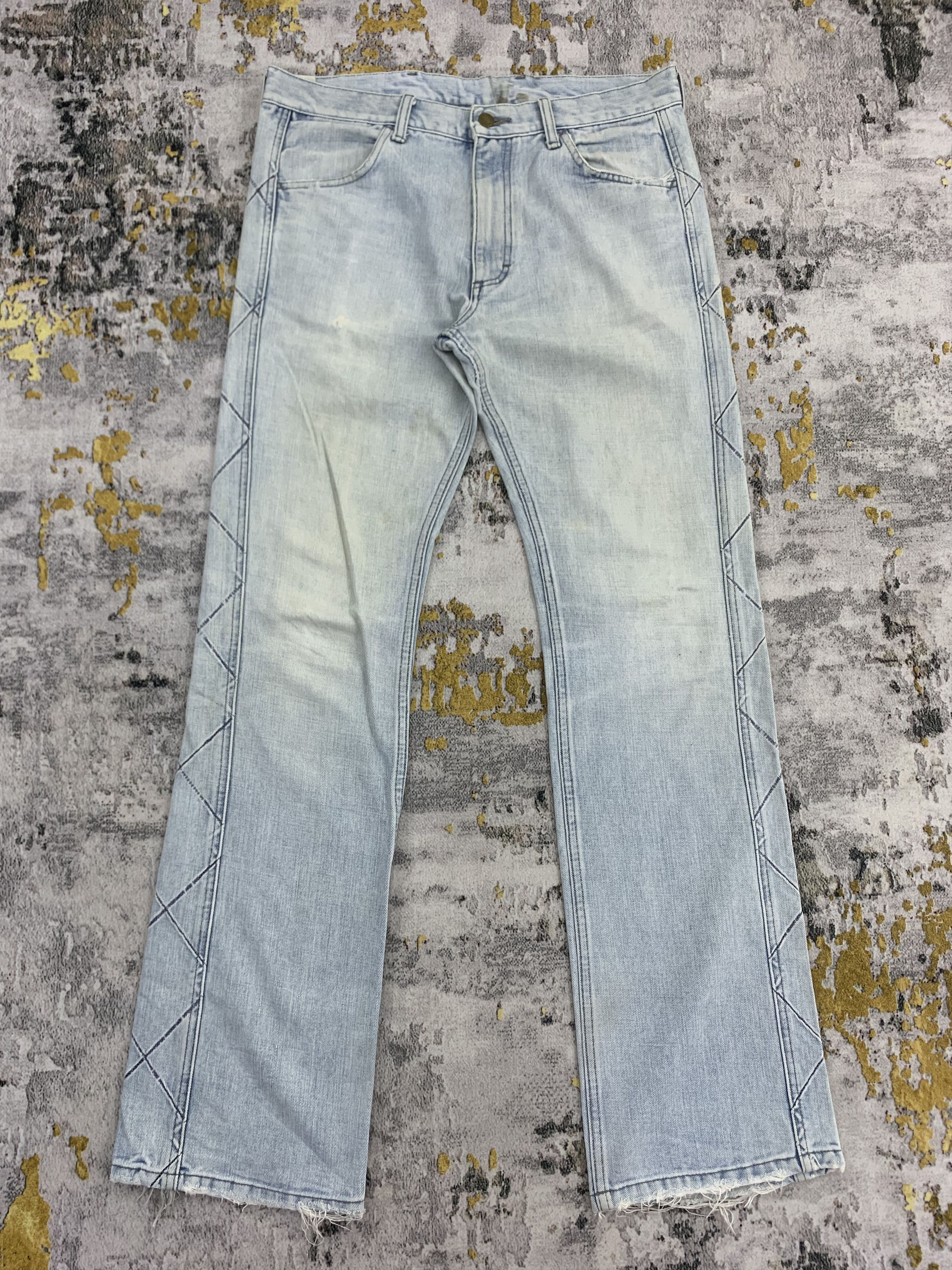 Lee Light Blue Wash Lee Jeans Distressed Denim Size US 32 / EU 48 - 1 Thumbnail