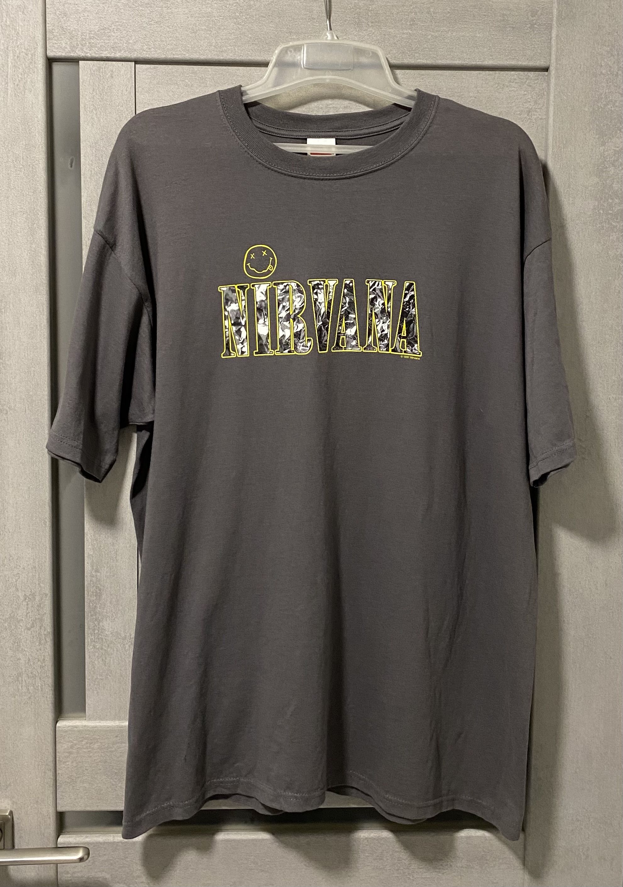 Nirvana Vintage 1997 Nirvana smiley t-shirt Size US XL / EU 56 / 4 - 1 Thumbnail
