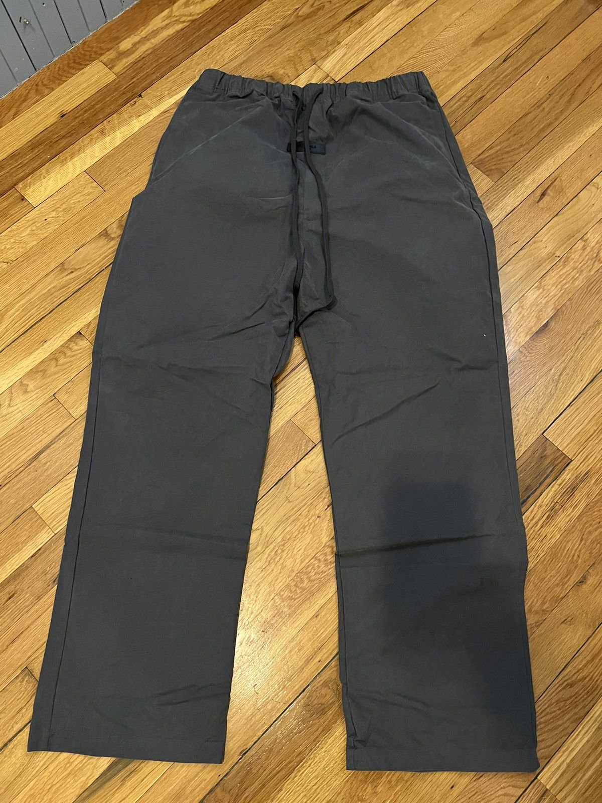 Essentials FEAR OF GOD essentials “Relaxed Trouser” OFF BLACK Size US 38 / EU 54 - 2 Thumbnail