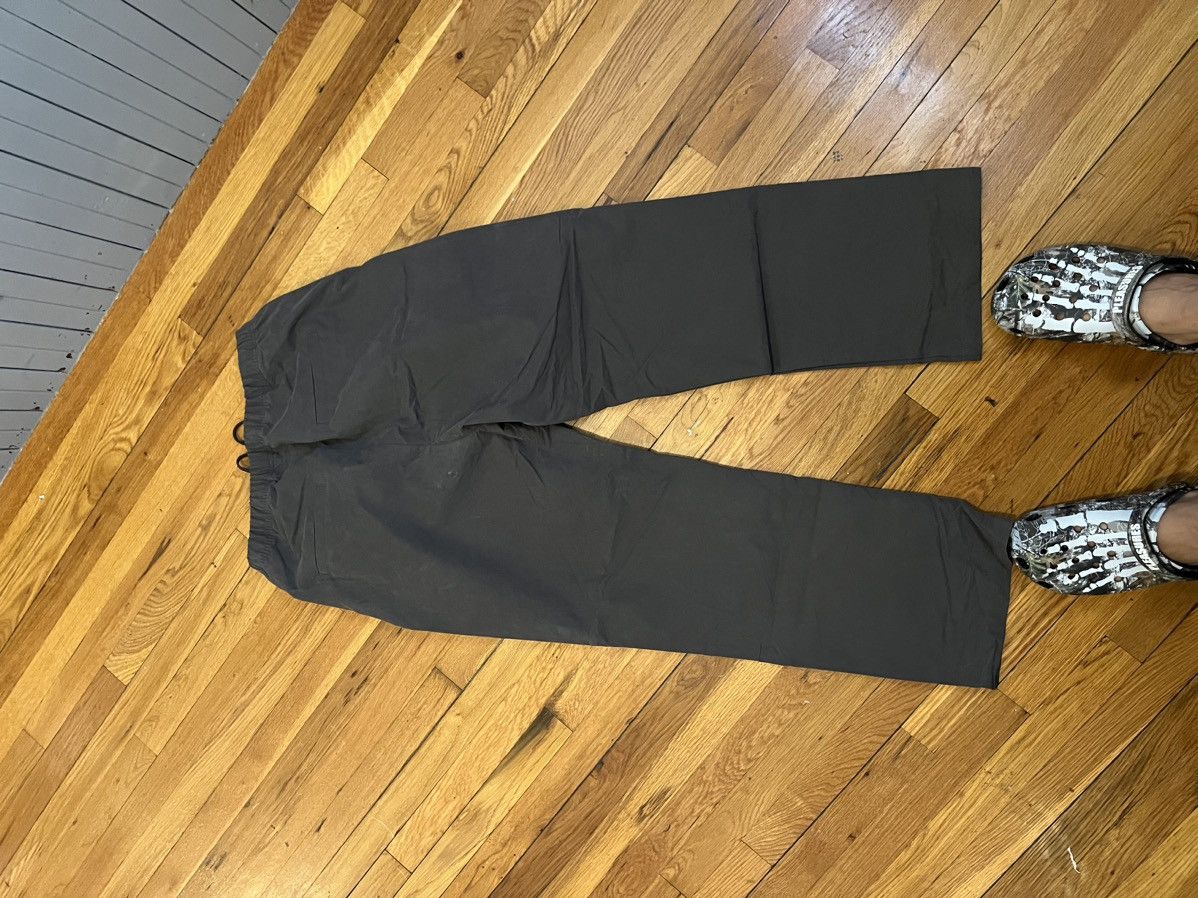 Essentials FEAR OF GOD essentials “Relaxed Trouser” OFF BLACK Size US 38 / EU 54 - 8 Thumbnail