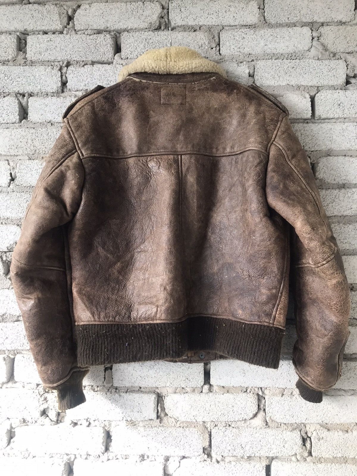Avirex THRASHED Vintage B15 Avirex US Army Sheepskin Sherpa Jacket Size US S / EU 44-46 / 1 - 2 Thumbnail
