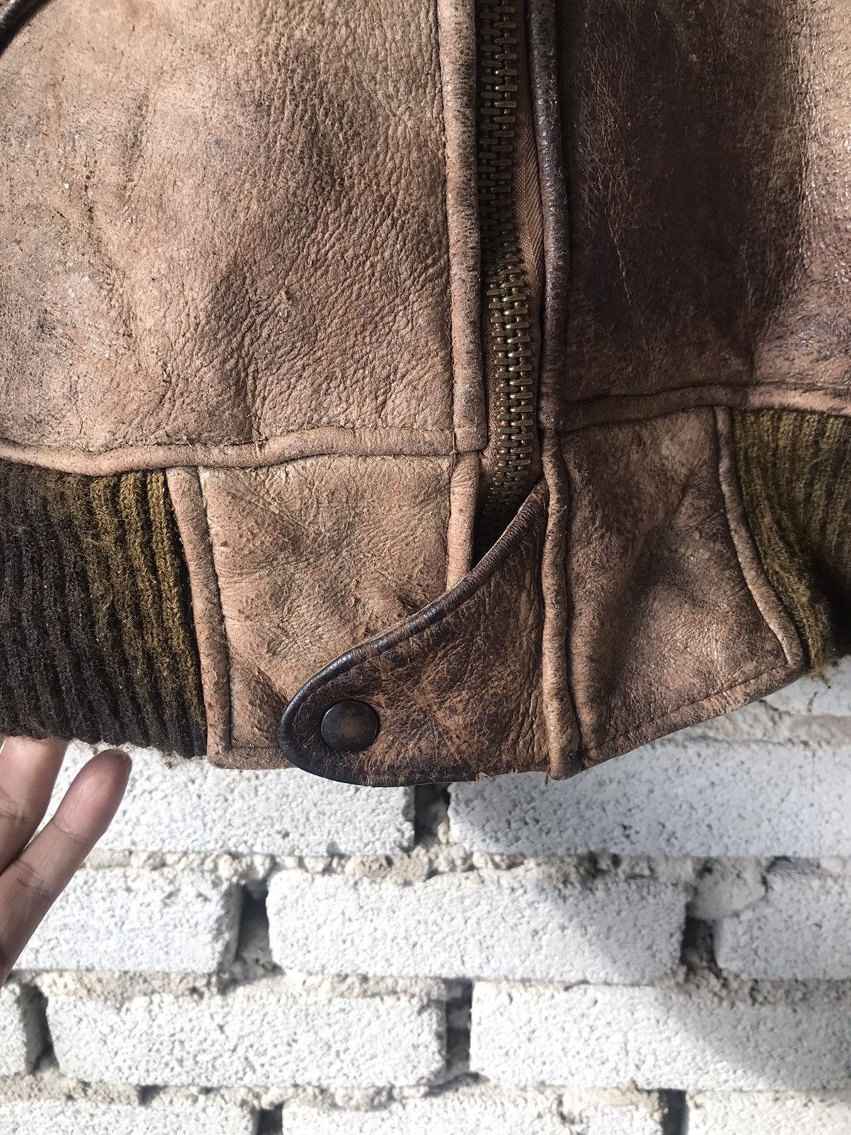 Avirex THRASHED Vintage B15 Avirex US Army Sheepskin Sherpa Jacket Size US S / EU 44-46 / 1 - 16 Thumbnail
