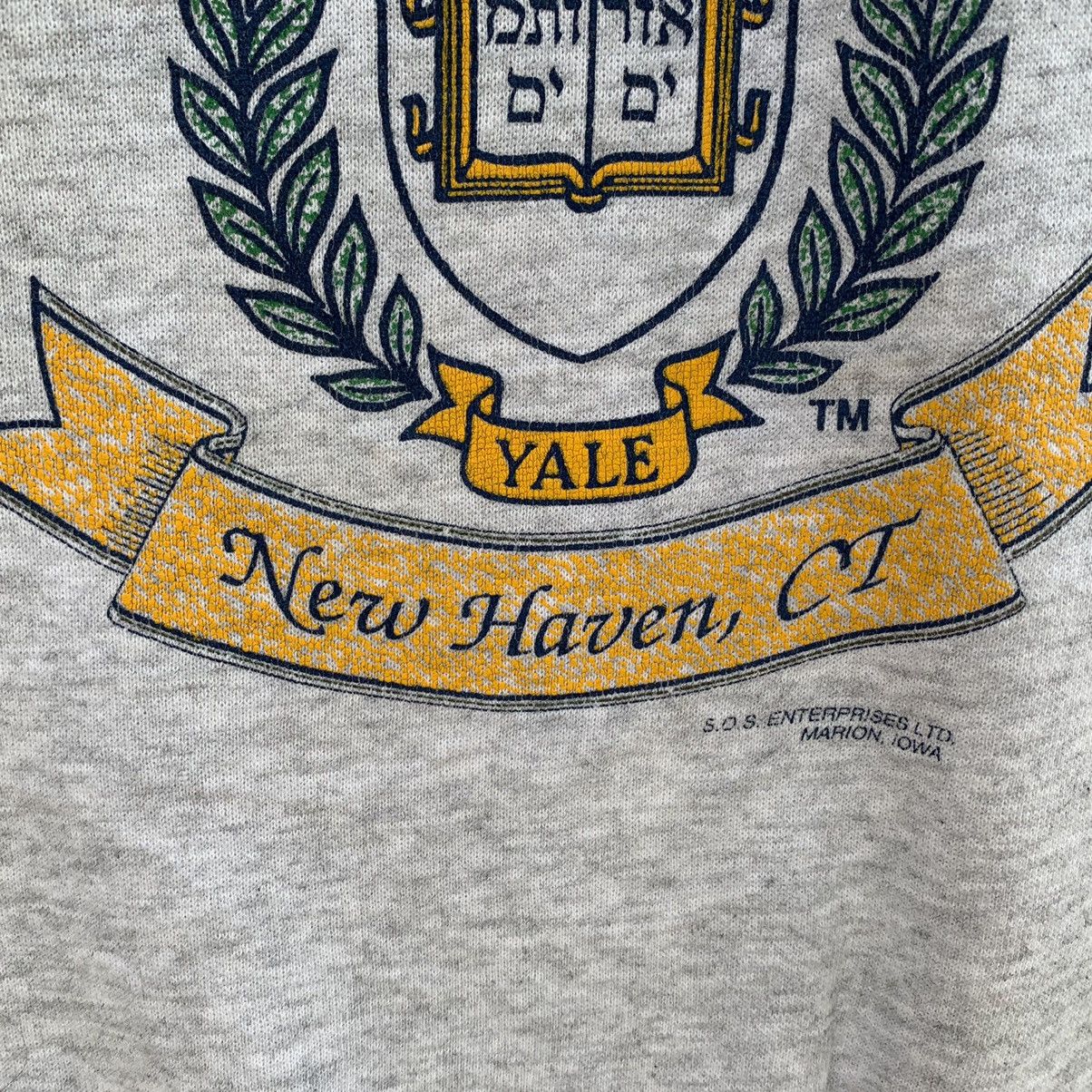 Champion Vintage 1990s Champion X University Yale Crewneck Size US M / EU 48-50 / 2 - 5 Thumbnail