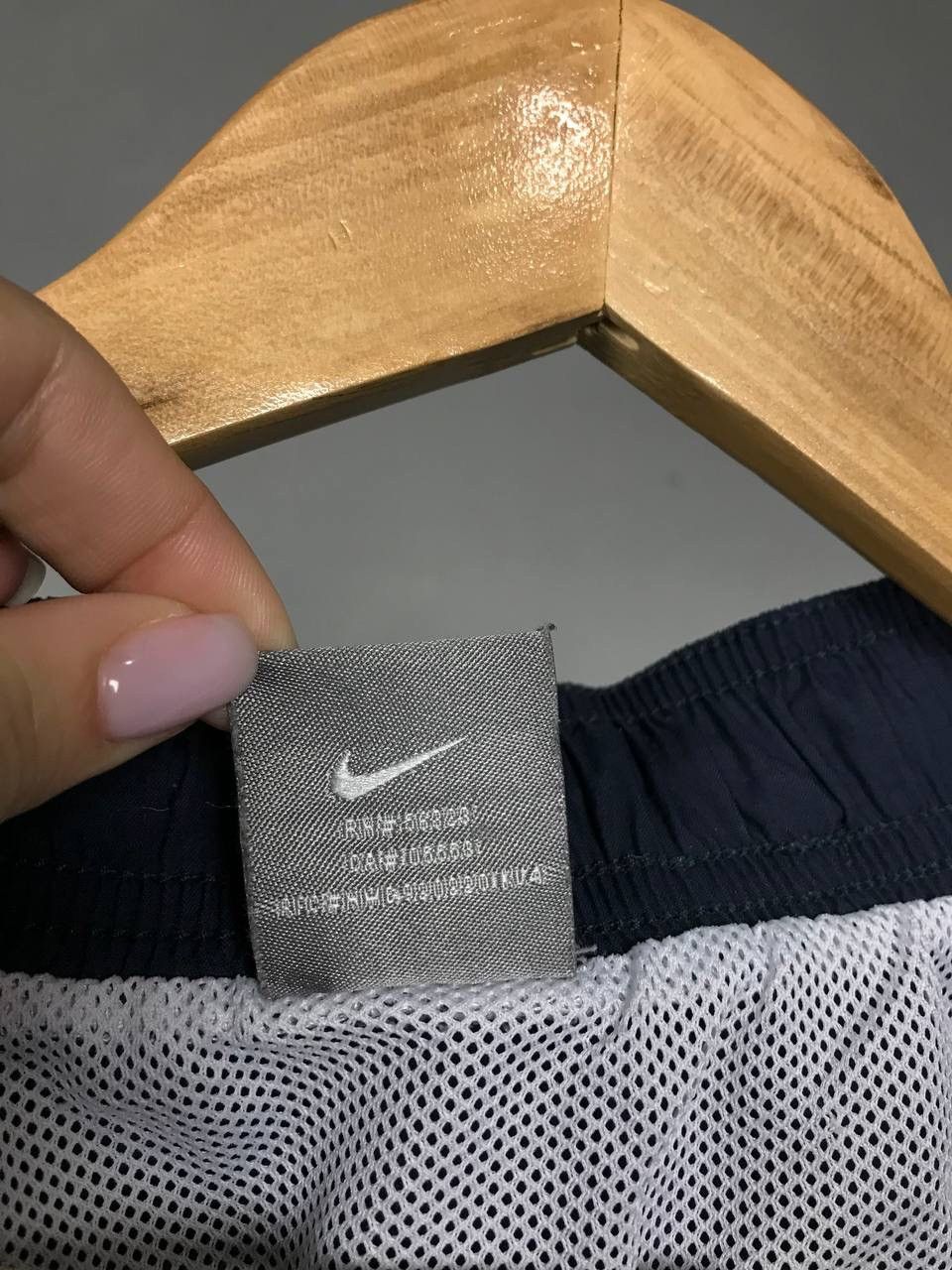 Nike Nike swoosh streetwear vintage shorts Size US 34 / EU 50 - 6 Thumbnail