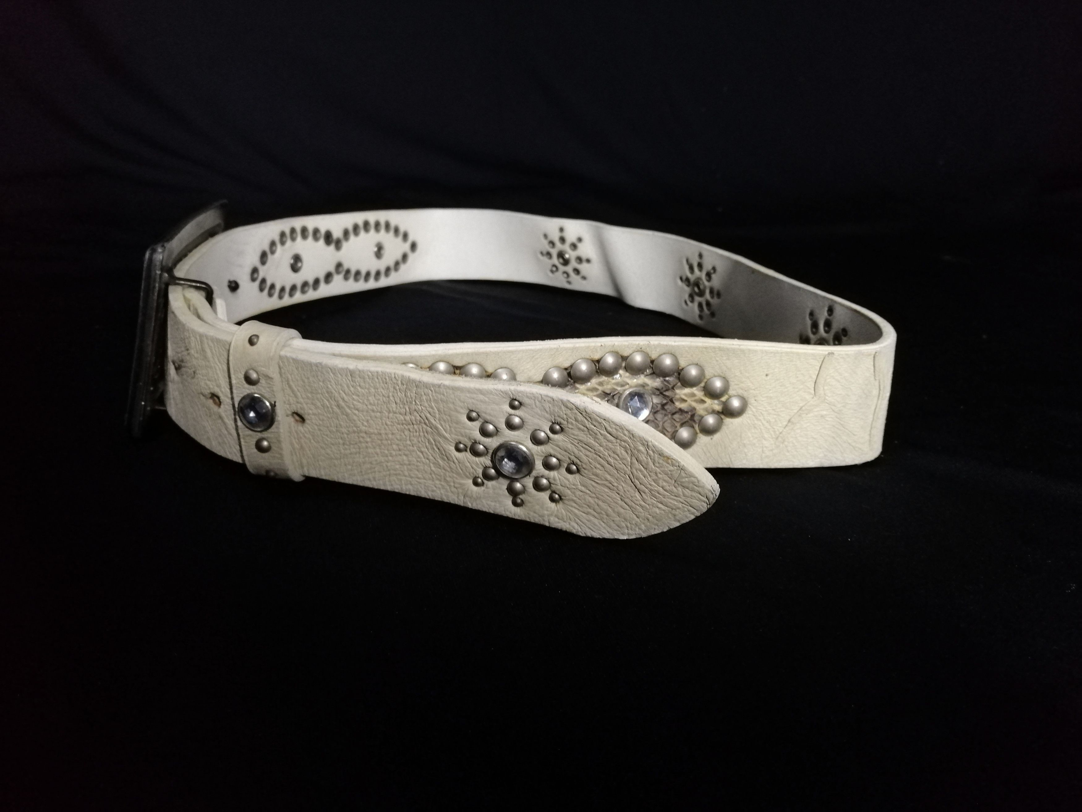 Japanese Brand Big Buckle Diamond Gem's Snake Skin Genuine Leather White Size ONE SIZE - 3 Thumbnail