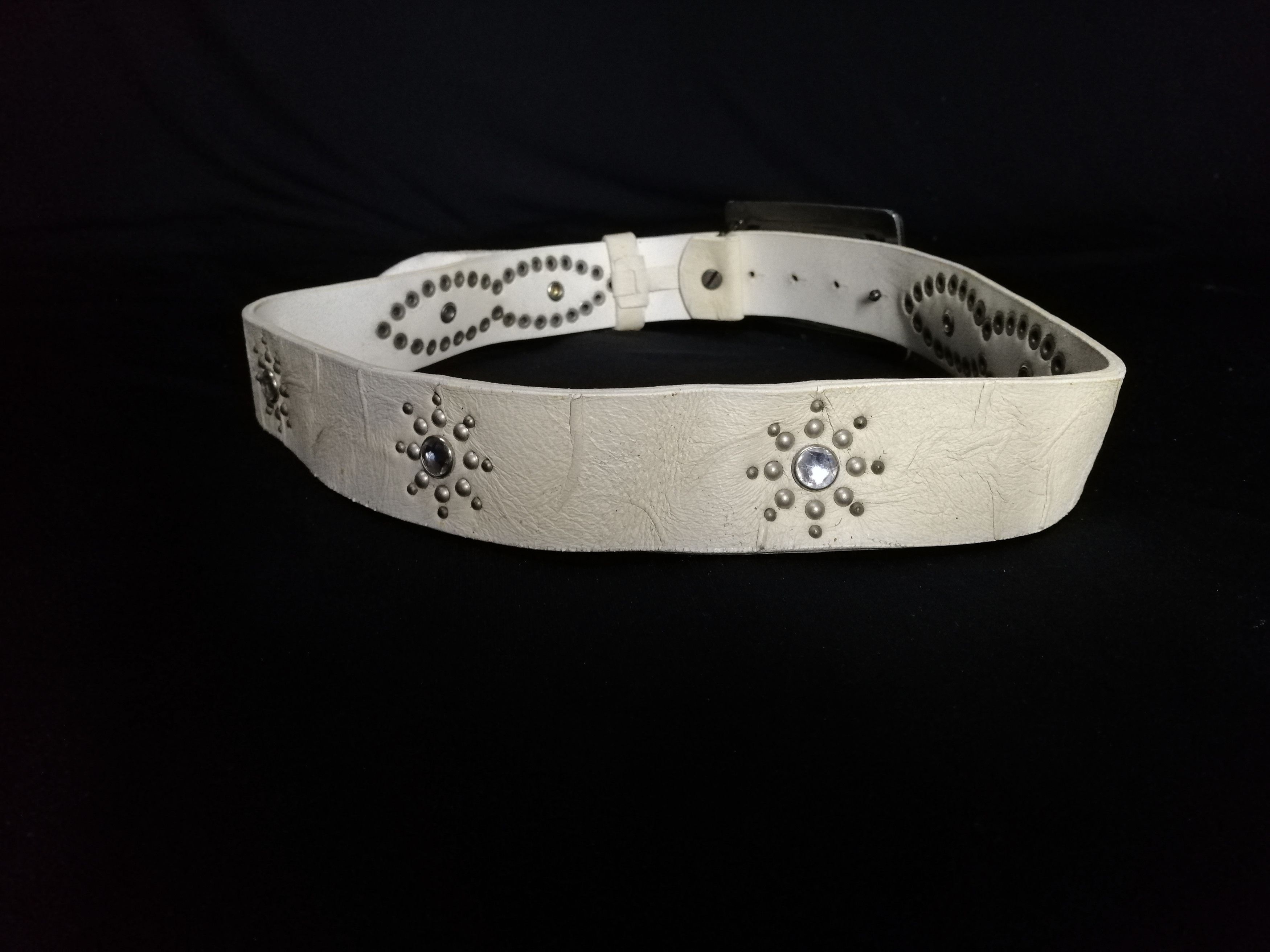 Japanese Brand Big Buckle Diamond Gem's Snake Skin Genuine Leather White Size ONE SIZE - 4 Thumbnail