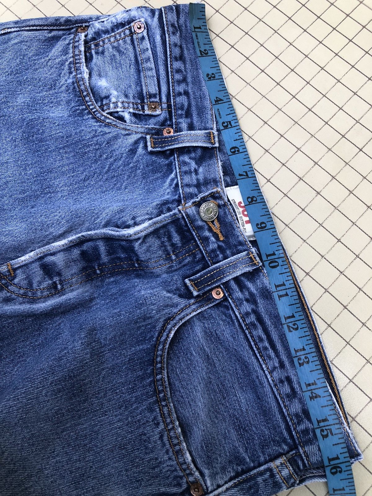 Levi's Rare🔥Vintage Levi’s 501 Light Wash Jeans Size US 32 / EU 48 - 13 Thumbnail
