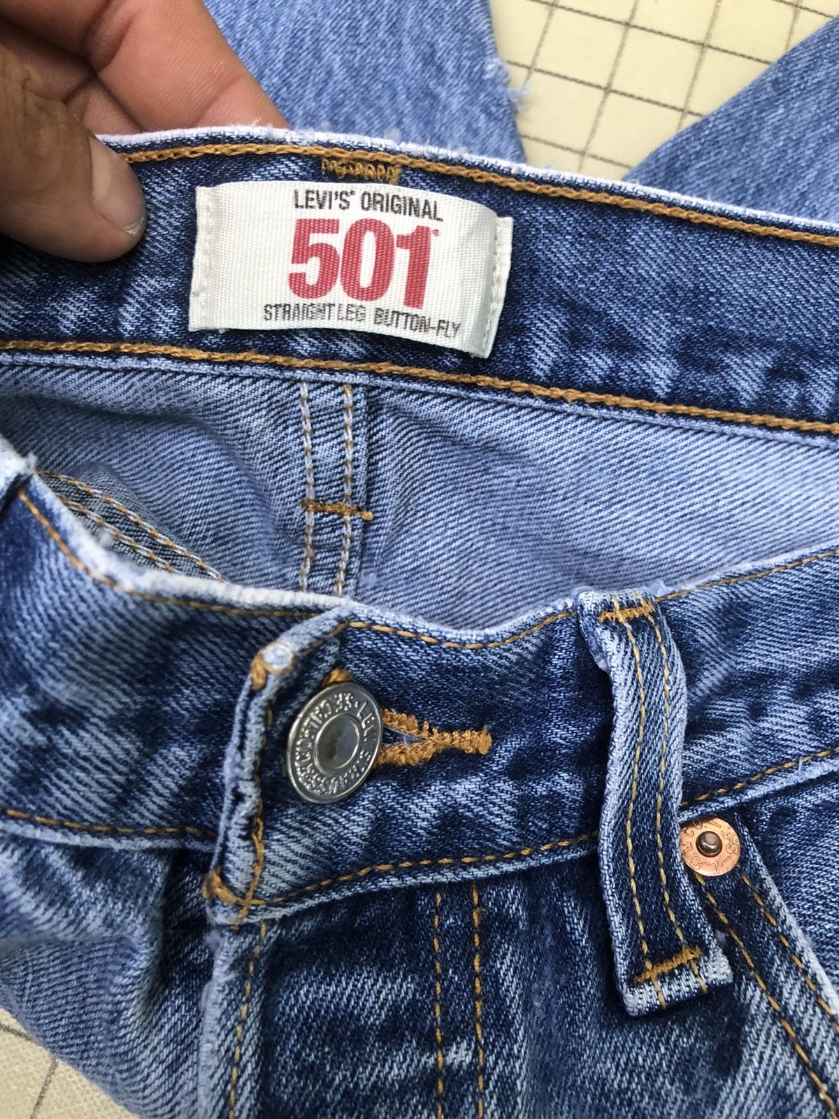 Levi's Rare🔥Vintage Levi’s 501 Light Wash Jeans Size US 32 / EU 48 - 8 Thumbnail