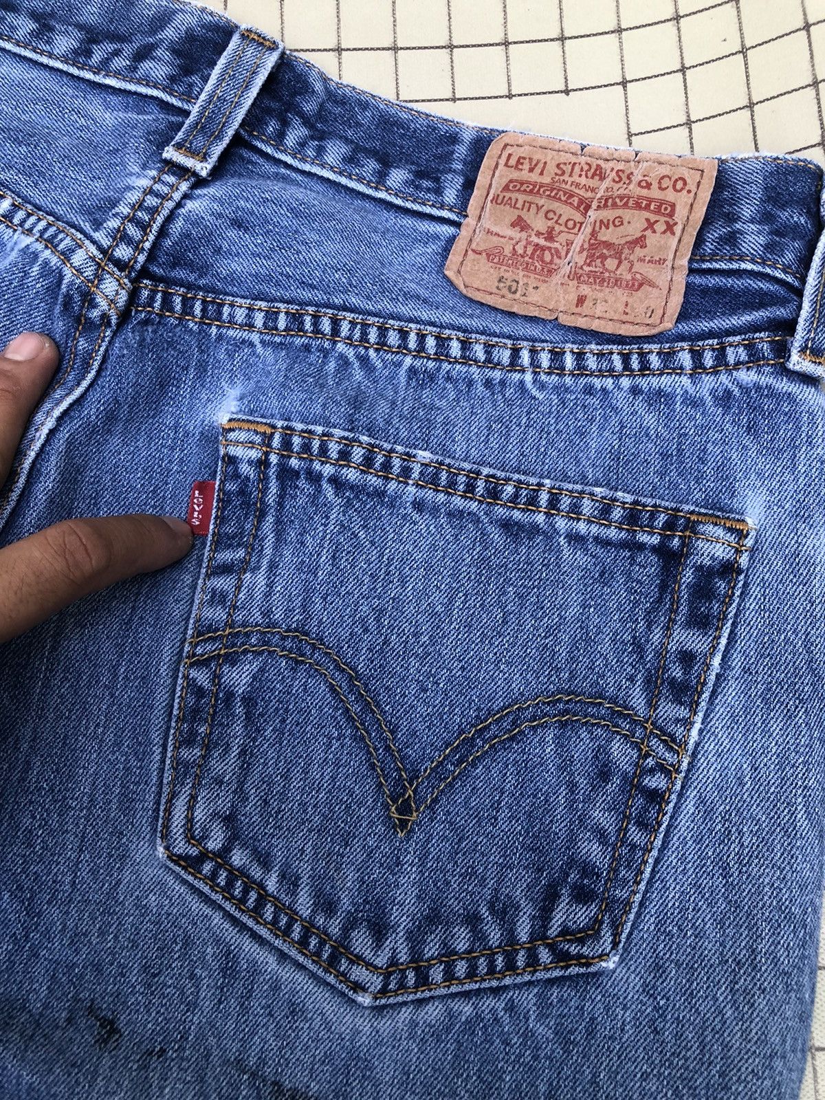 Levi's Rare🔥Vintage Levi’s 501 Light Wash Jeans Size US 32 / EU 48 - 5 Thumbnail