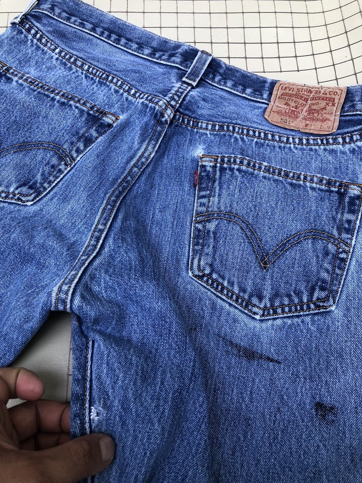 Levi's Rare🔥Vintage Levi’s 501 Light Wash Jeans Size US 32 / EU 48 - 7 Thumbnail