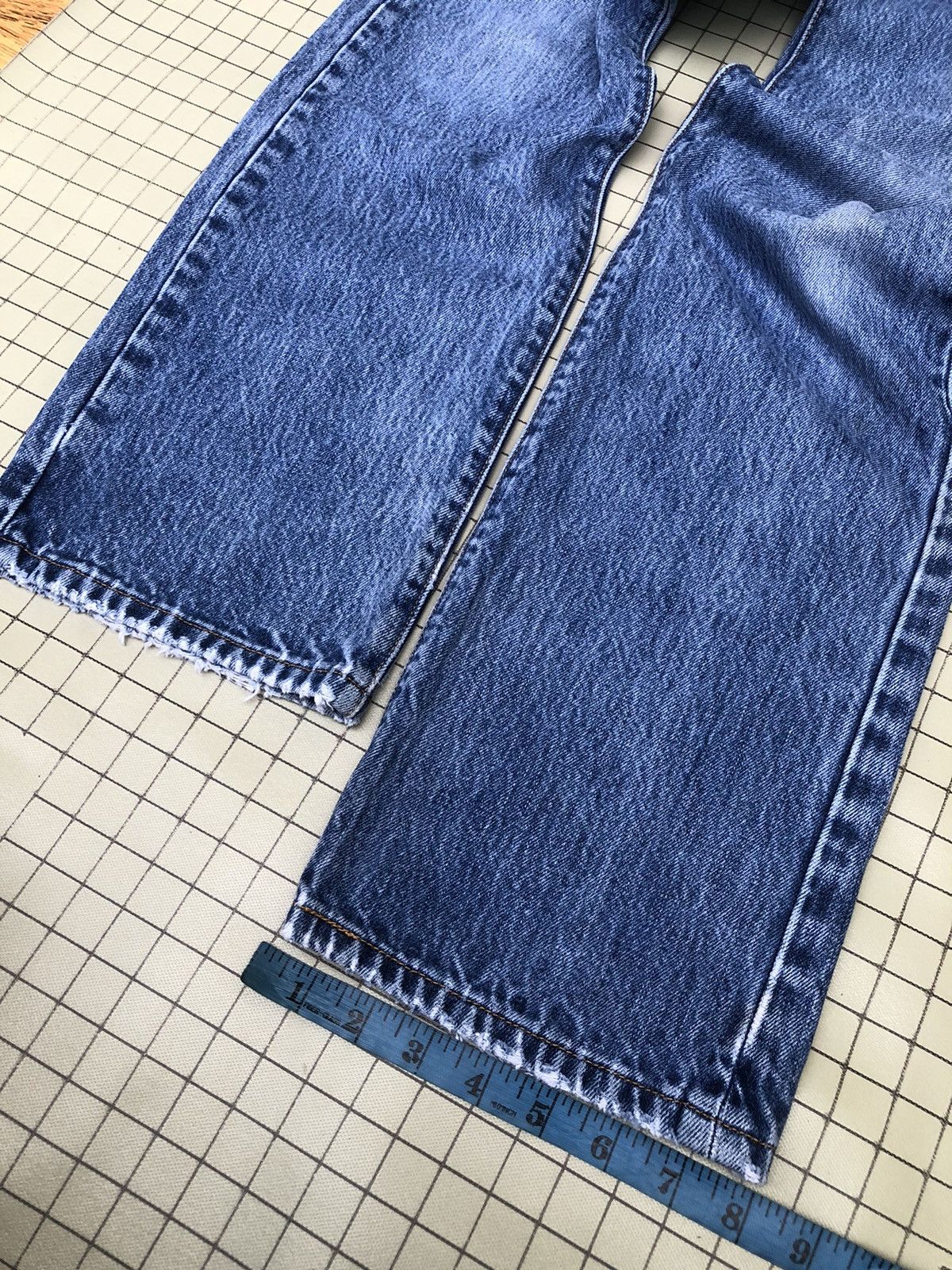 Levi's Rare🔥Vintage Levi’s 501 Light Wash Jeans Size US 32 / EU 48 - 14 Thumbnail