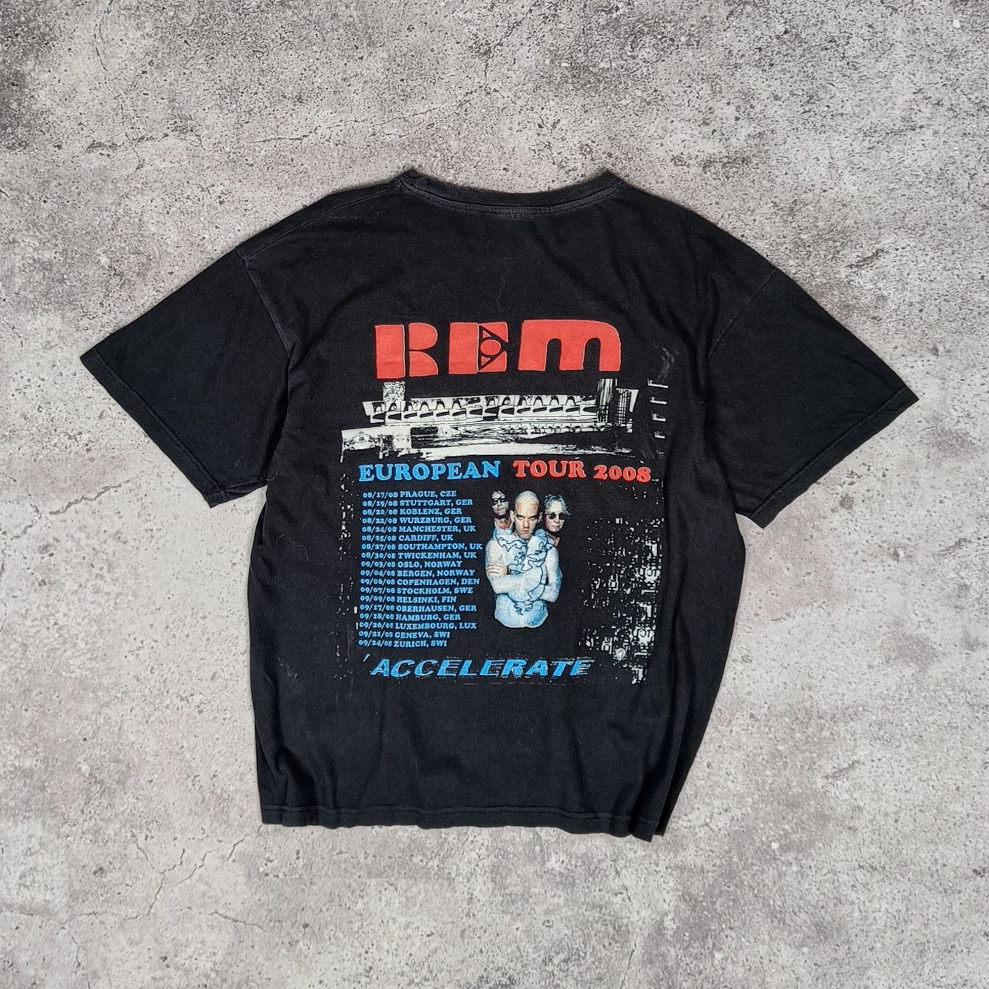 Band Tees × R.E.M. × Vintage Vintage distressed R.E.M. T-shirt 2008 Tour Band Tee Size US L / EU 52-54 / 3 - 1 Thumbnail
