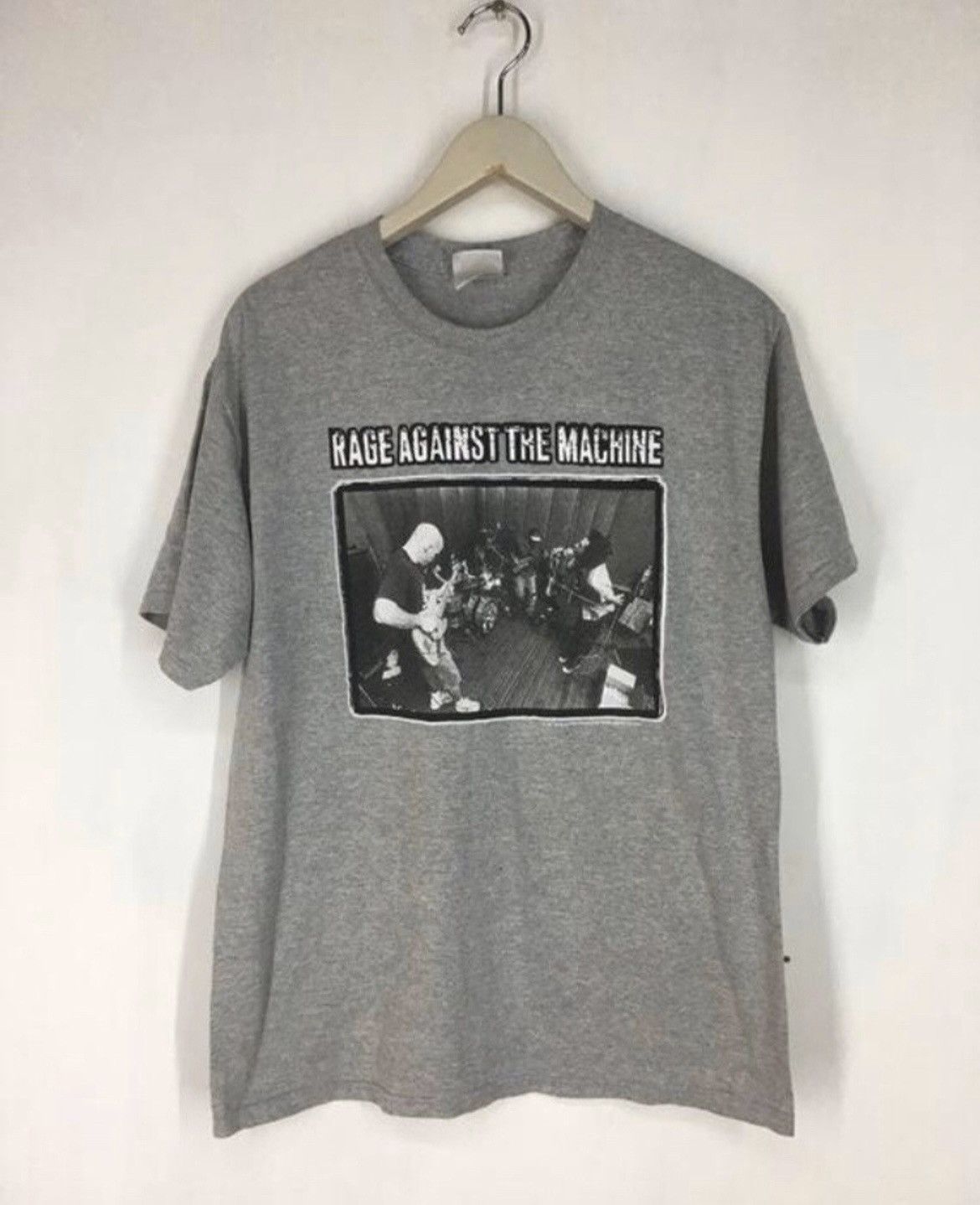 Band Tees Vintage 90s Rage Againt The Macine band t shirt Size US M / EU 48-50 / 2 - 1 Thumbnail