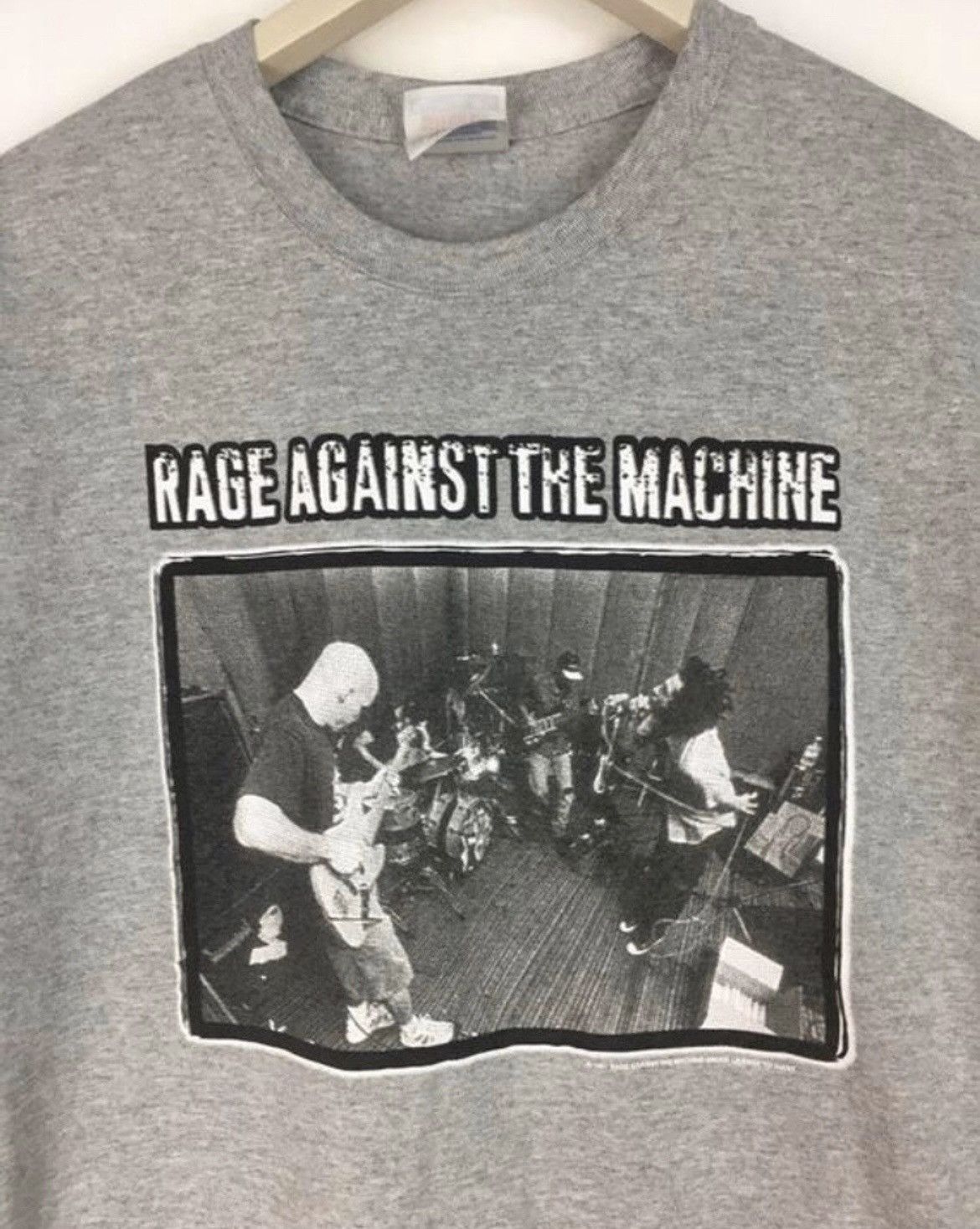Band Tees Vintage 90s Rage Againt The Macine band t shirt Size US M / EU 48-50 / 2 - 3 Thumbnail