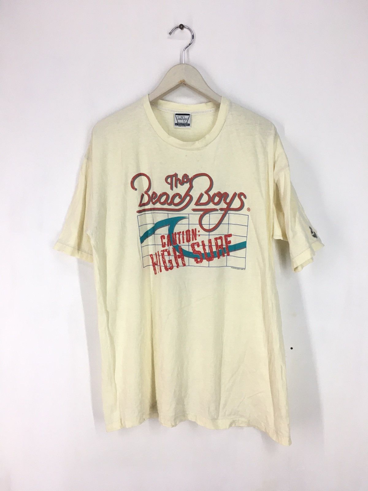 Band Tees Vintage 90s The Beach Boys design by Sherry Halt Size US XL / EU 56 / 4 - 1 Thumbnail