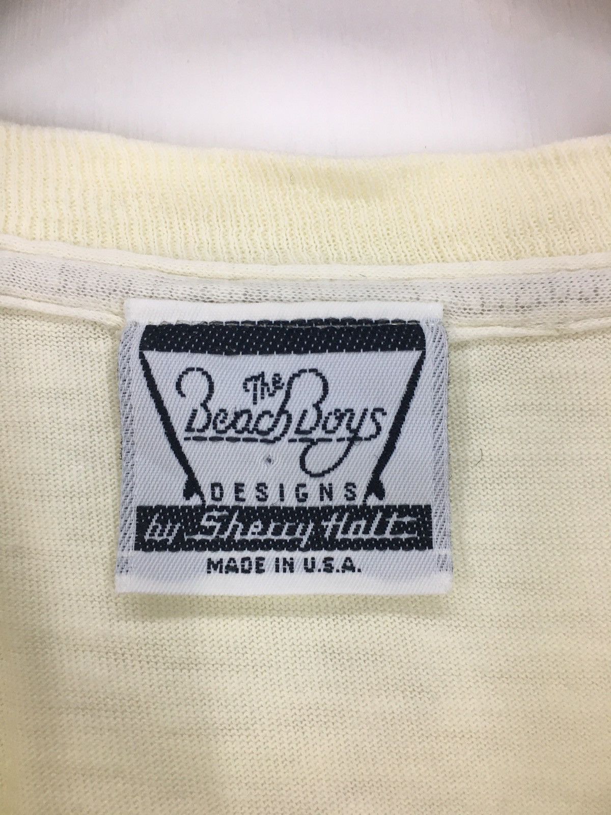 Band Tees Vintage 90s The Beach Boys design by Sherry Halt Size US XL / EU 56 / 4 - 5 Thumbnail