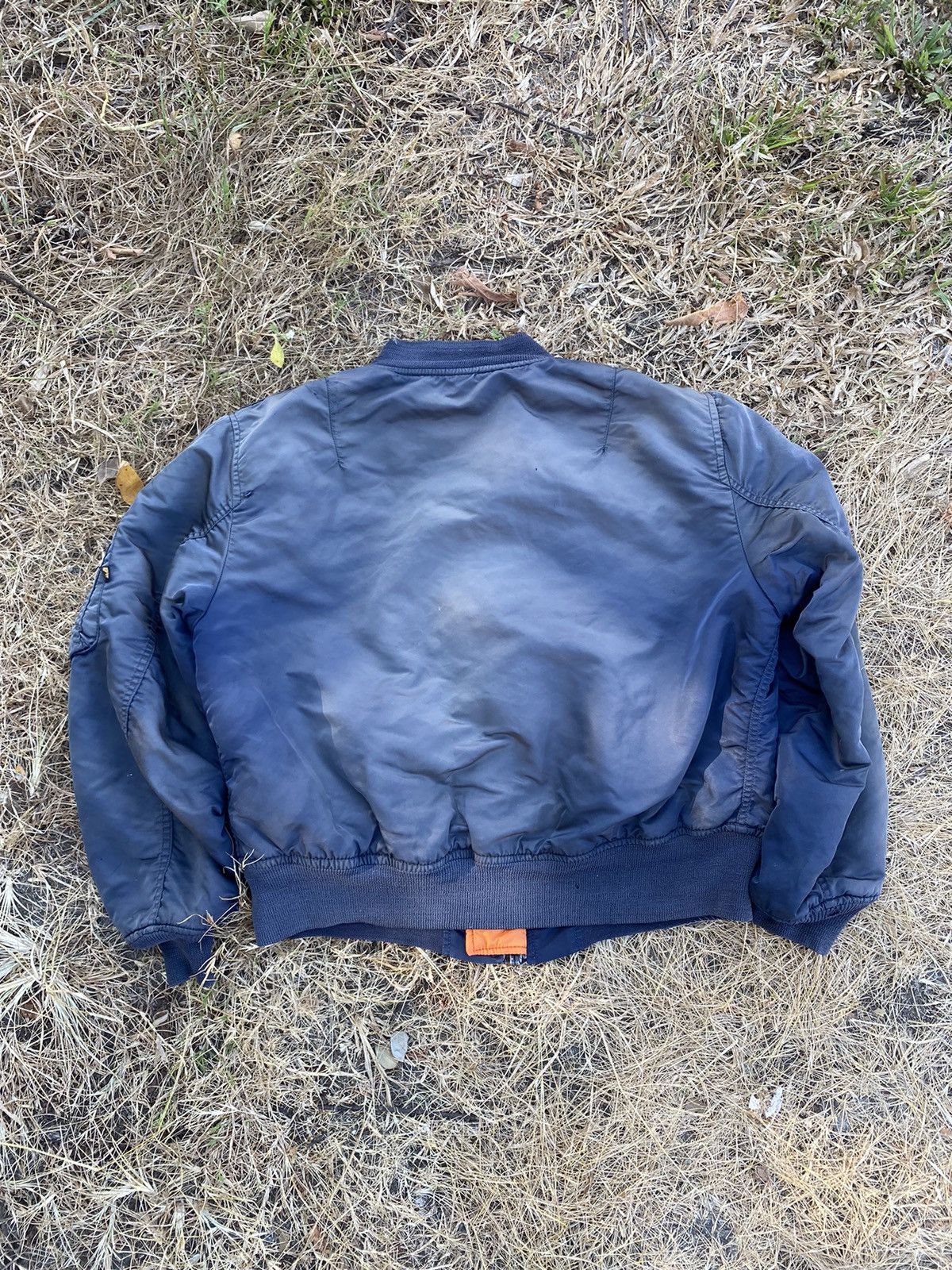 Alpha Industries Vintage Alpha Industries Sunfaded Distress MA1 bomber Jacket Size US L / EU 52-54 / 3 - 2 Thumbnail