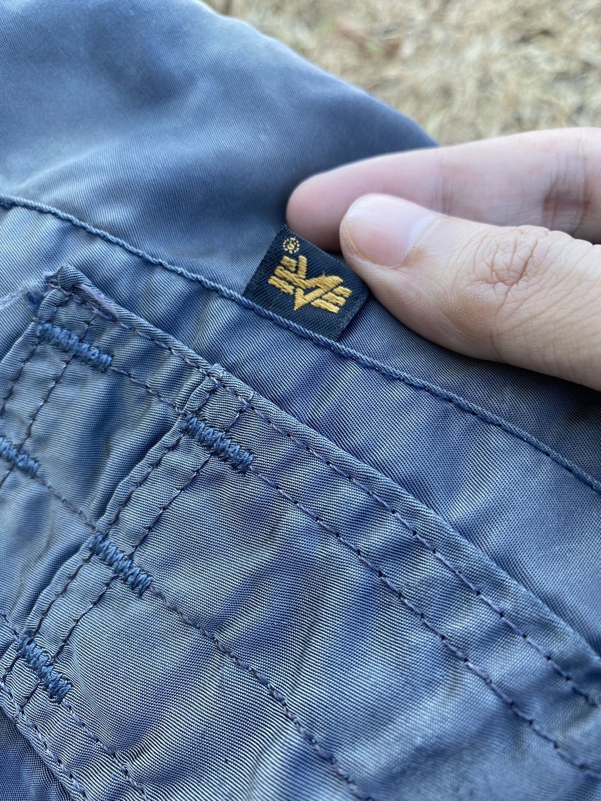 Alpha Industries Vintage Alpha Industries Sunfaded Distress MA1 bomber Jacket Size US L / EU 52-54 / 3 - 8 Thumbnail