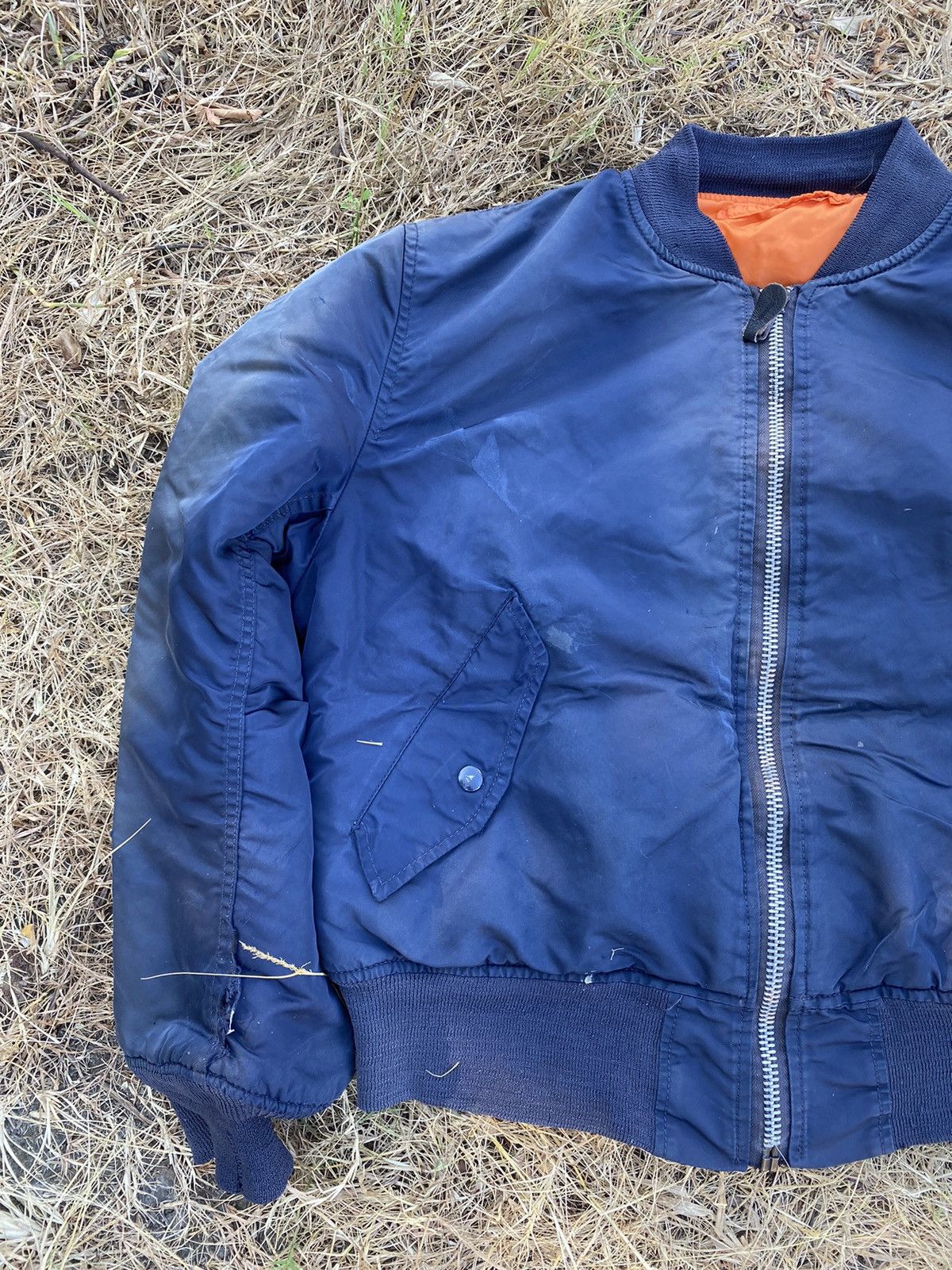 Alpha Industries Vintage Alpha Industries Sunfaded Distress MA1 bomber Jacket Size US L / EU 52-54 / 3 - 5 Thumbnail