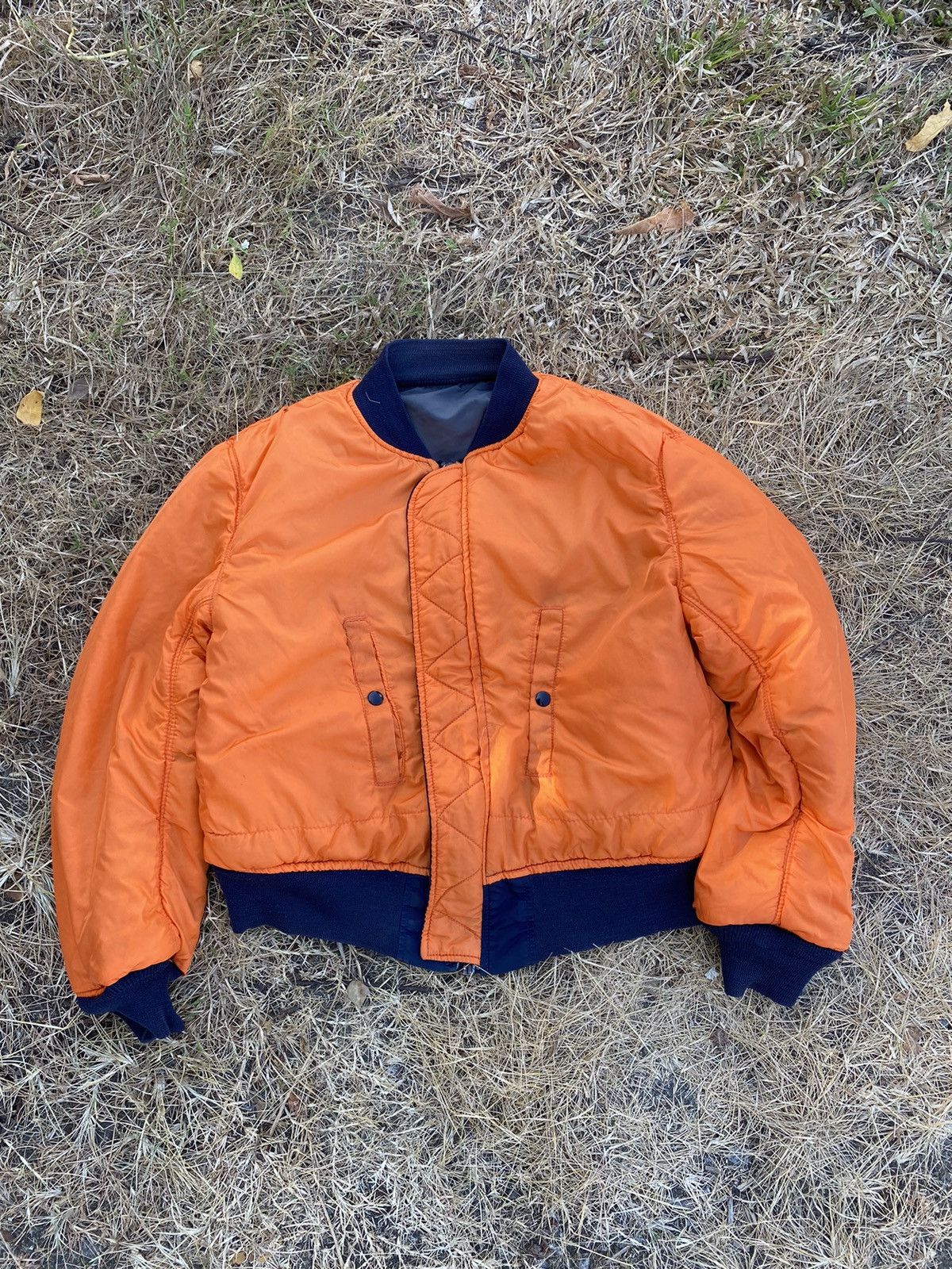 Alpha Industries Vintage Alpha Industries Sunfaded Distress MA1 bomber Jacket Size US L / EU 52-54 / 3 - 3 Thumbnail