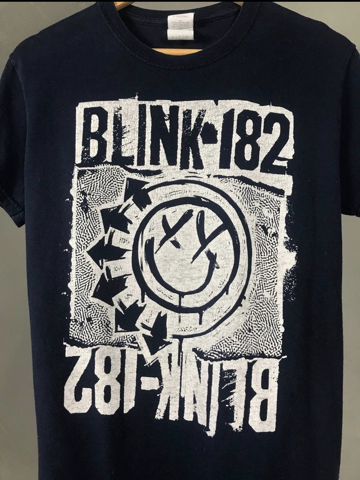 Band Tees Blink 182 Vintage Rock Band Tee Size US S / EU 44-46 / 1 - 3 Thumbnail