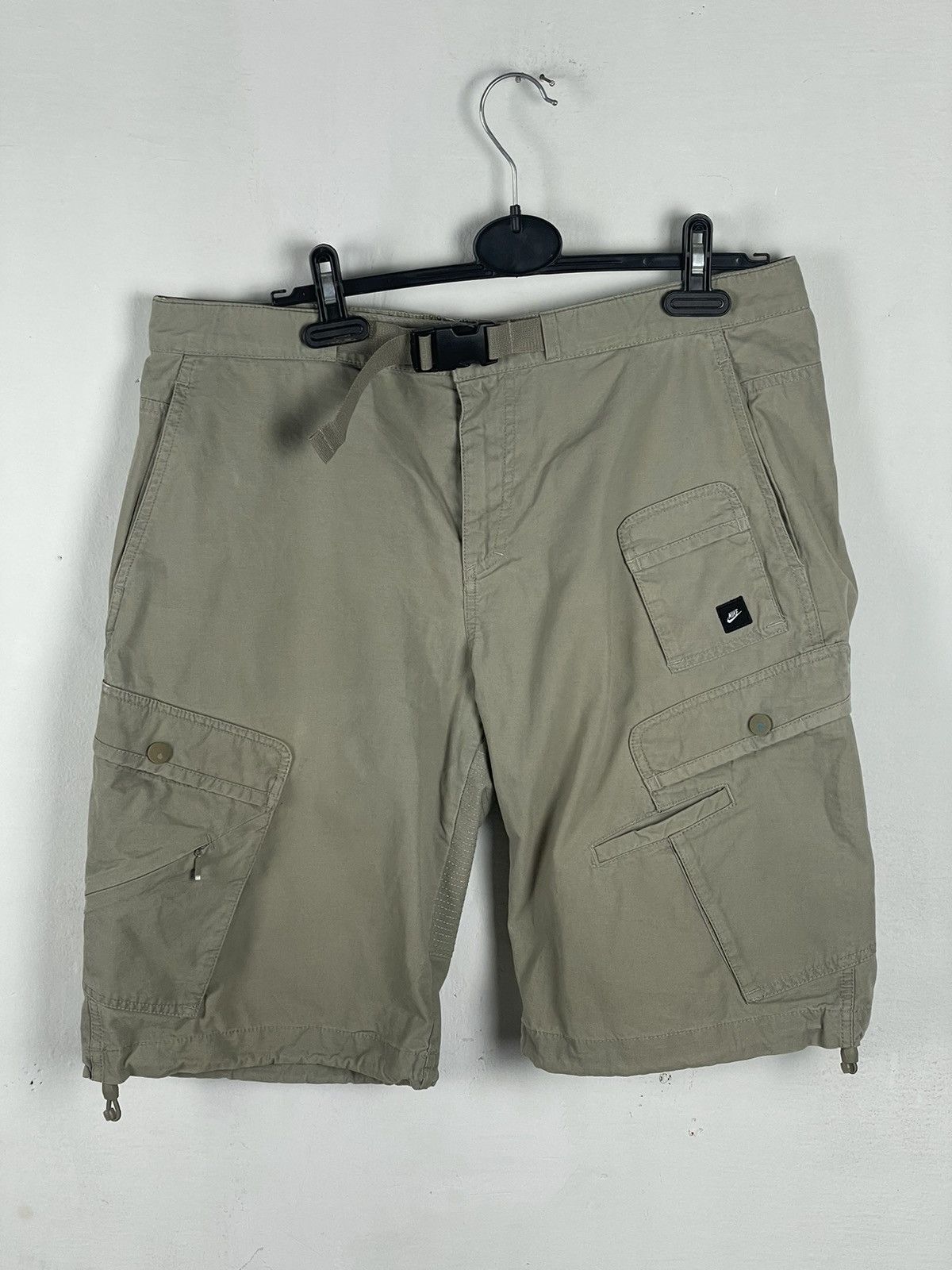 Nike vintage cargo shorts