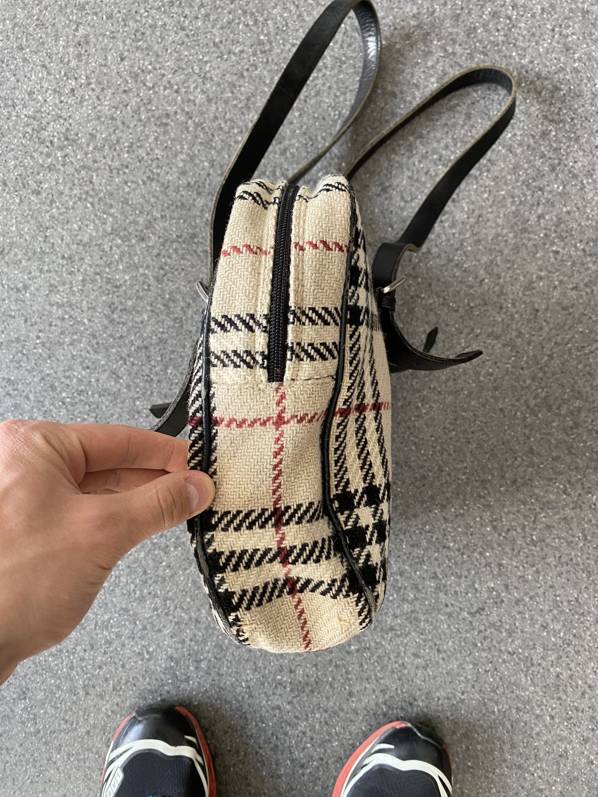 Burberry × Vintage Vintage Barberry Wool Hand Bag Size ONE SIZE - 6 Thumbnail