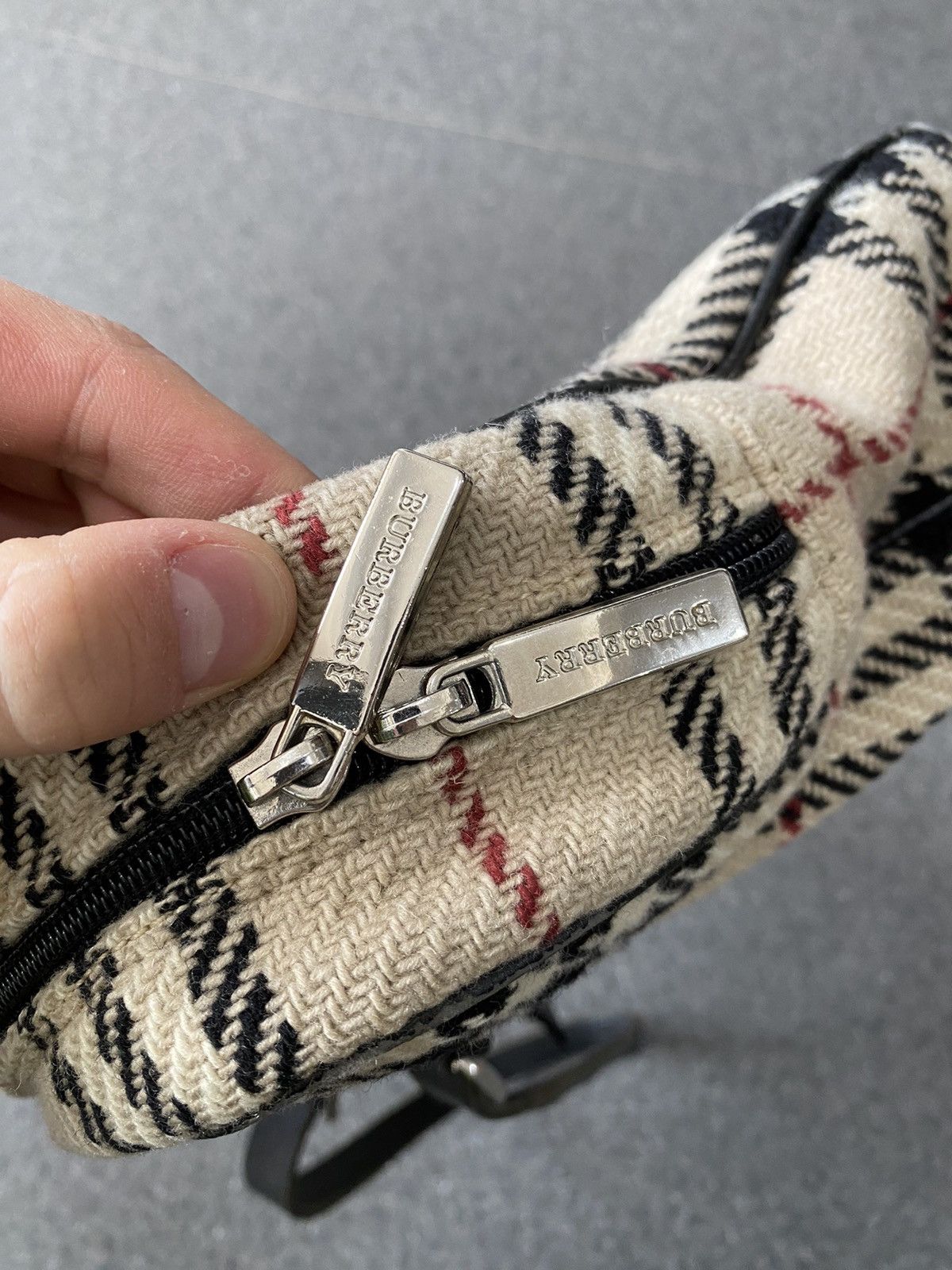 Burberry × Vintage Vintage Barberry Wool Hand Bag Size ONE SIZE - 9 Thumbnail