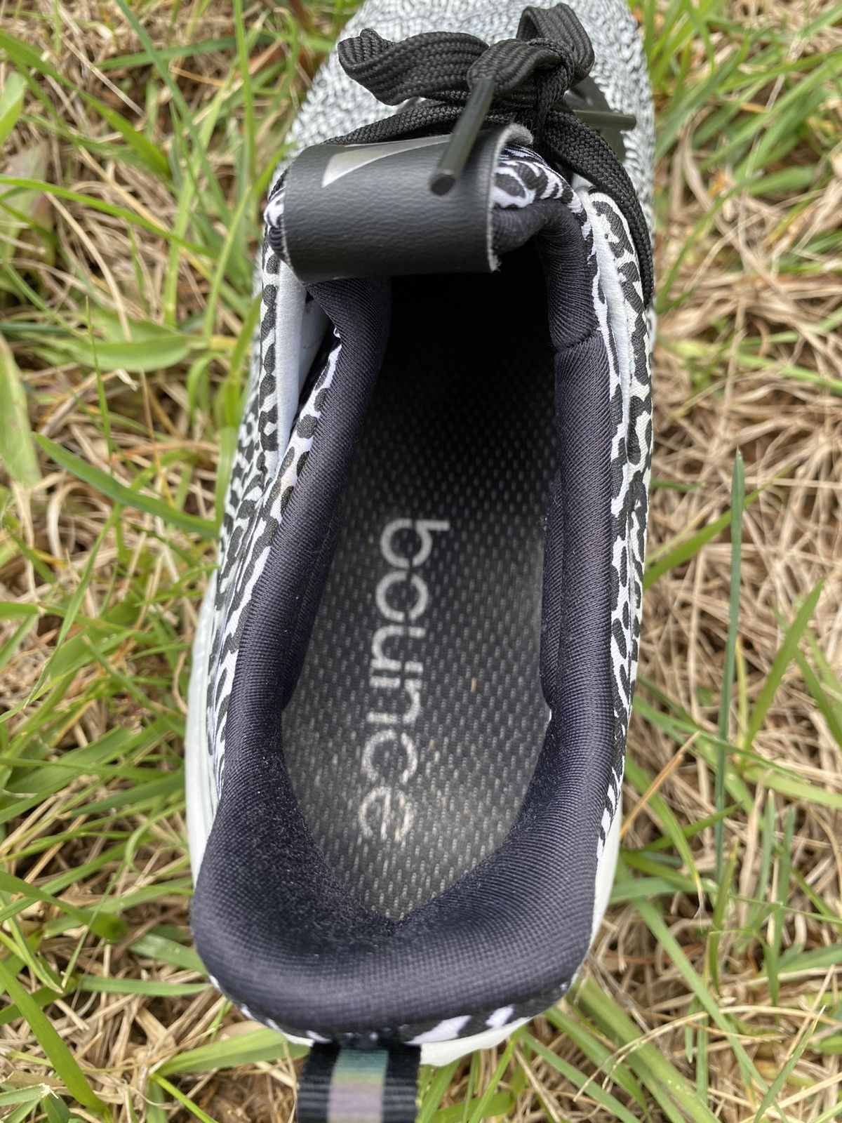Adidas Adidas Alpha Bounce zebra shoes Size US 10 / EU 43 - 8 Thumbnail