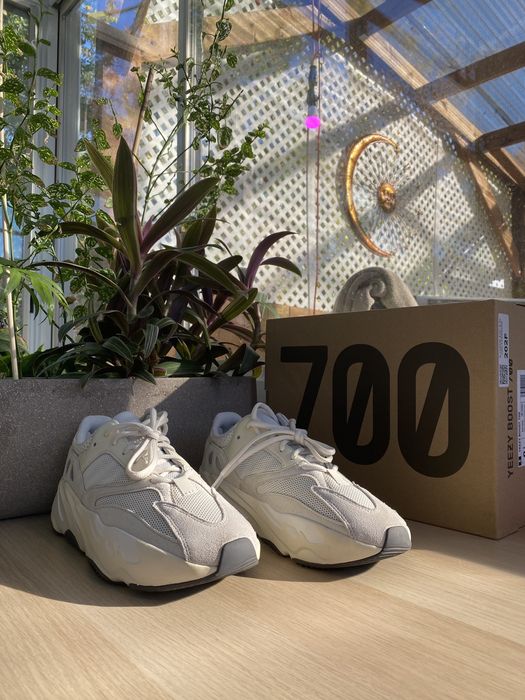 Adidas yeezy outlet 700 grailed