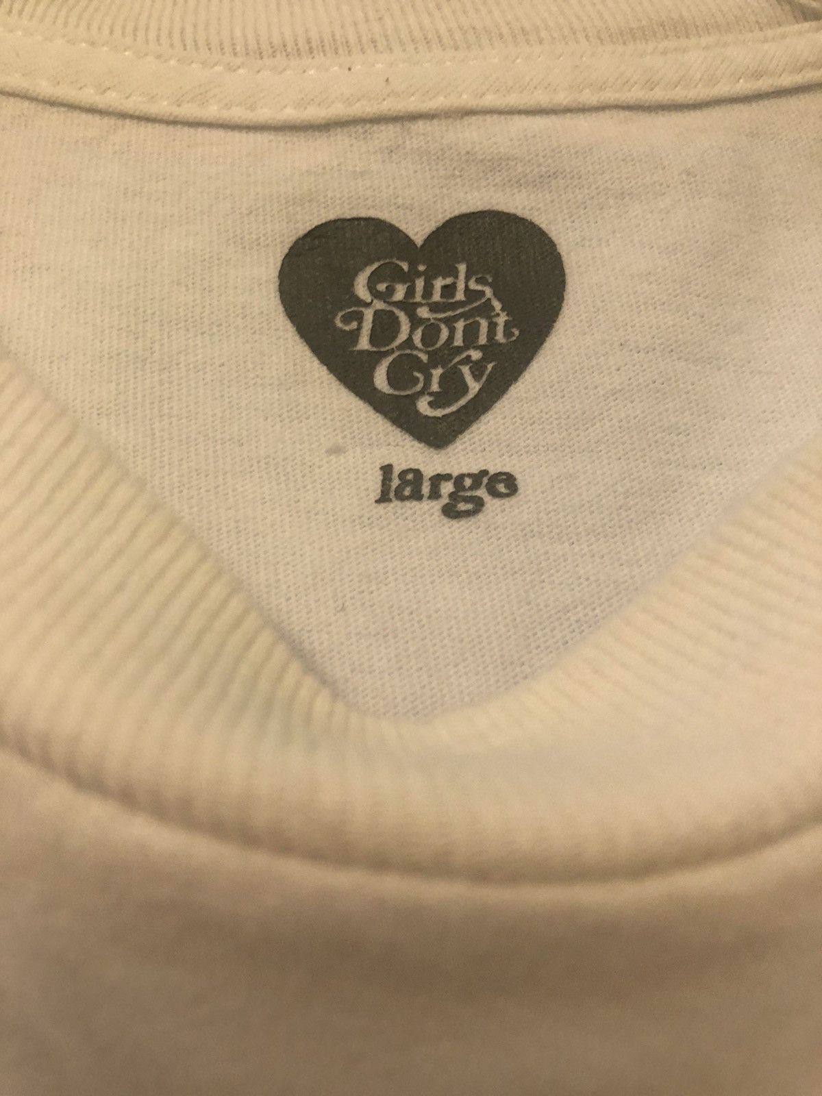 Girls Dont Cry × Union La Union La Girls Don't Cry Pop Up