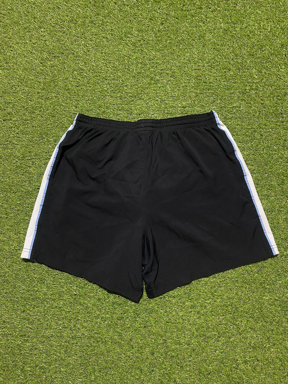 Nike Vintage Nike shorts streetwear swoosh casual y2k size M Size US 32 / EU 48 - 3 Thumbnail