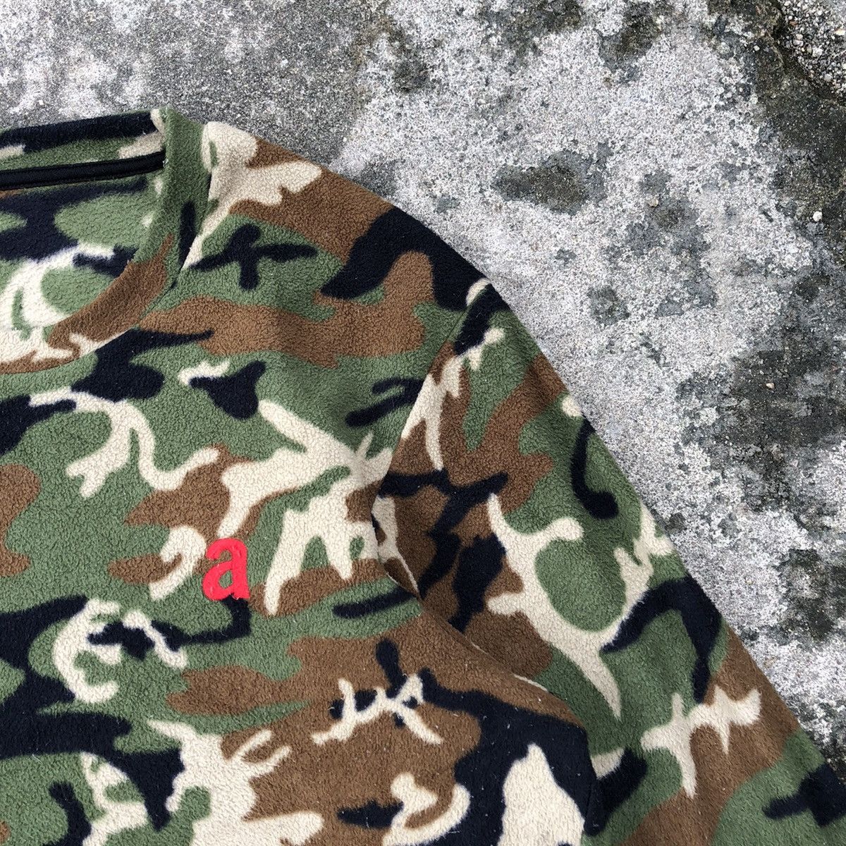 Andy Warhol × Japanese Brand × Uniqlo Rare Andy Warhol Mini OG Signature "a" Camo Fleece Shirts Size US M / EU 48-50 / 2 - 5 Thumbnail